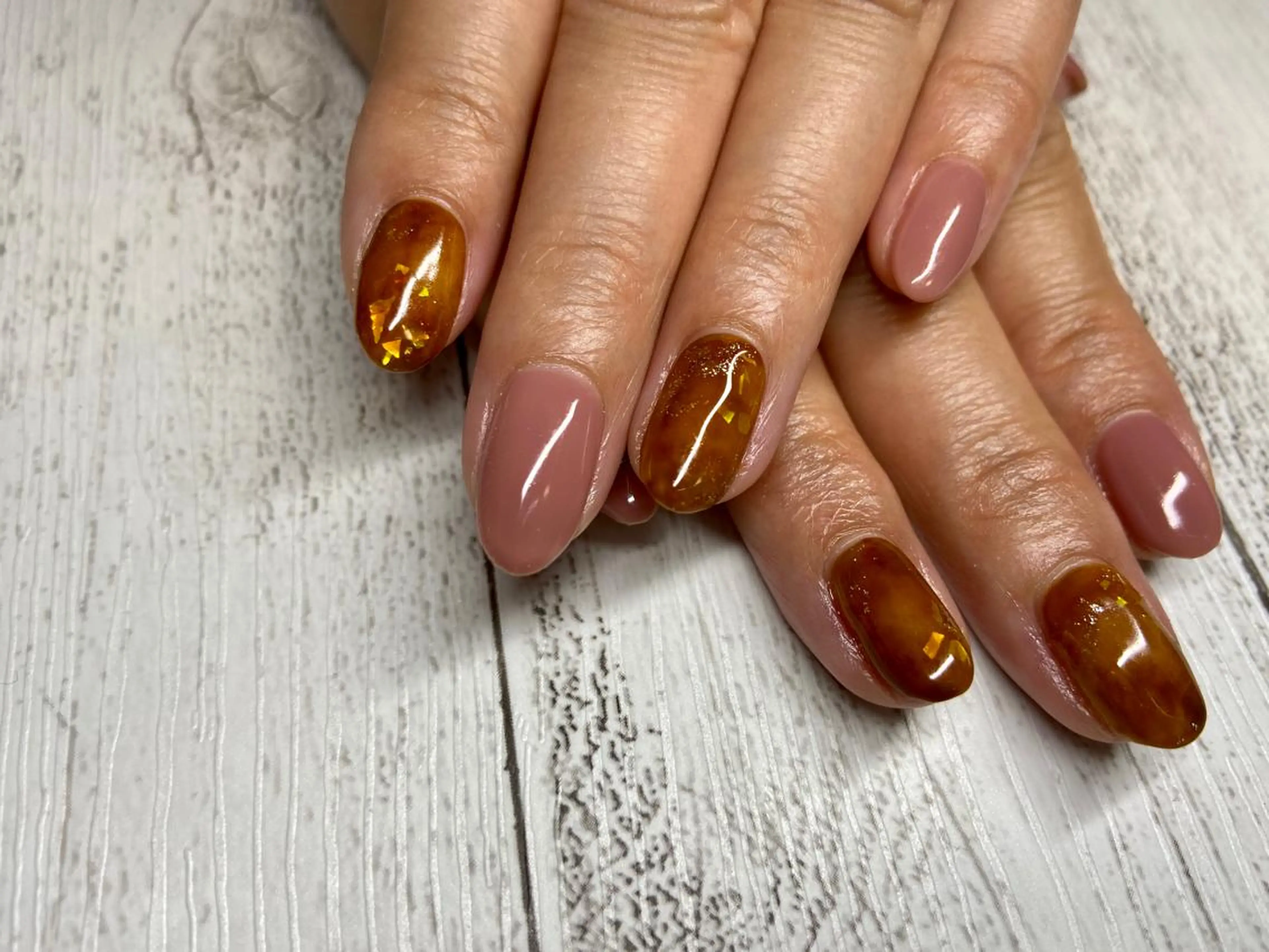 ネイル シンプルネイル NailandEye Lucaのネイルデザイン