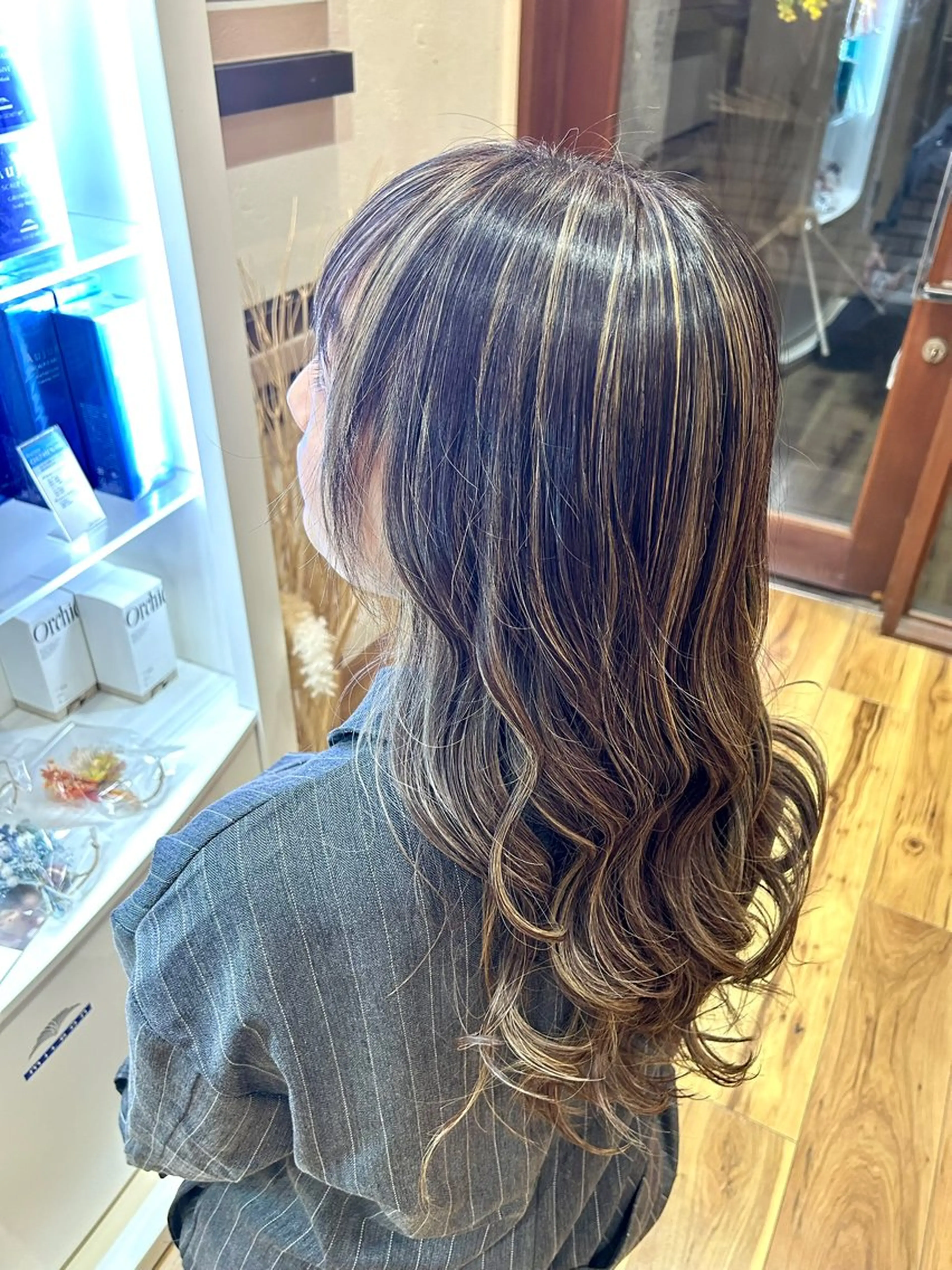 ロング カラー ハイライトカラー ハイライト カット ヘアカラー トリートメント 🎀たな 🧸のヘアスタイル