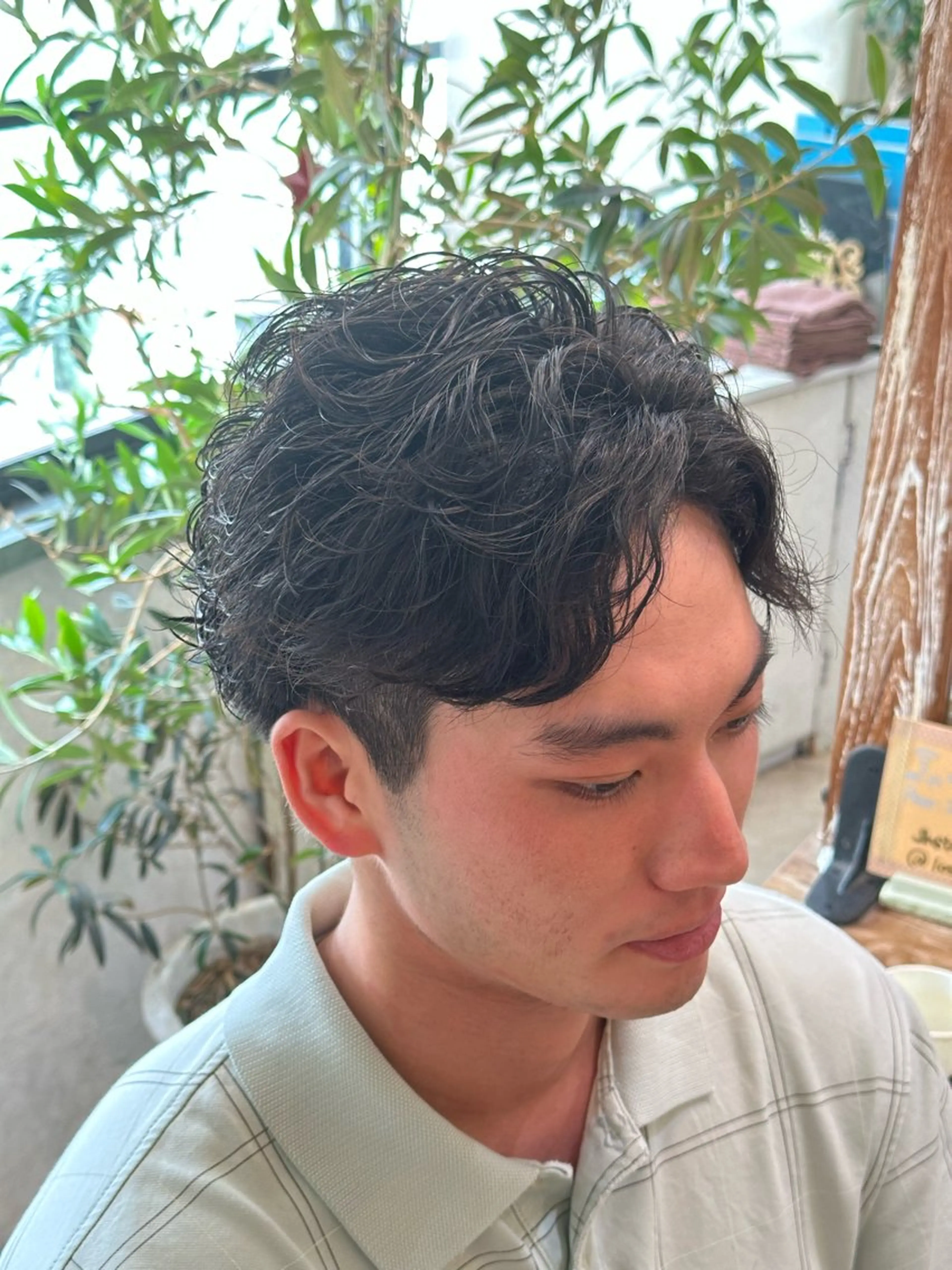 ショート パーマ メンズ フェザーパーマ メンズパーマ ショートヘア スパイキー/ ピンパーマ/緑川雄也のヘアスタイル