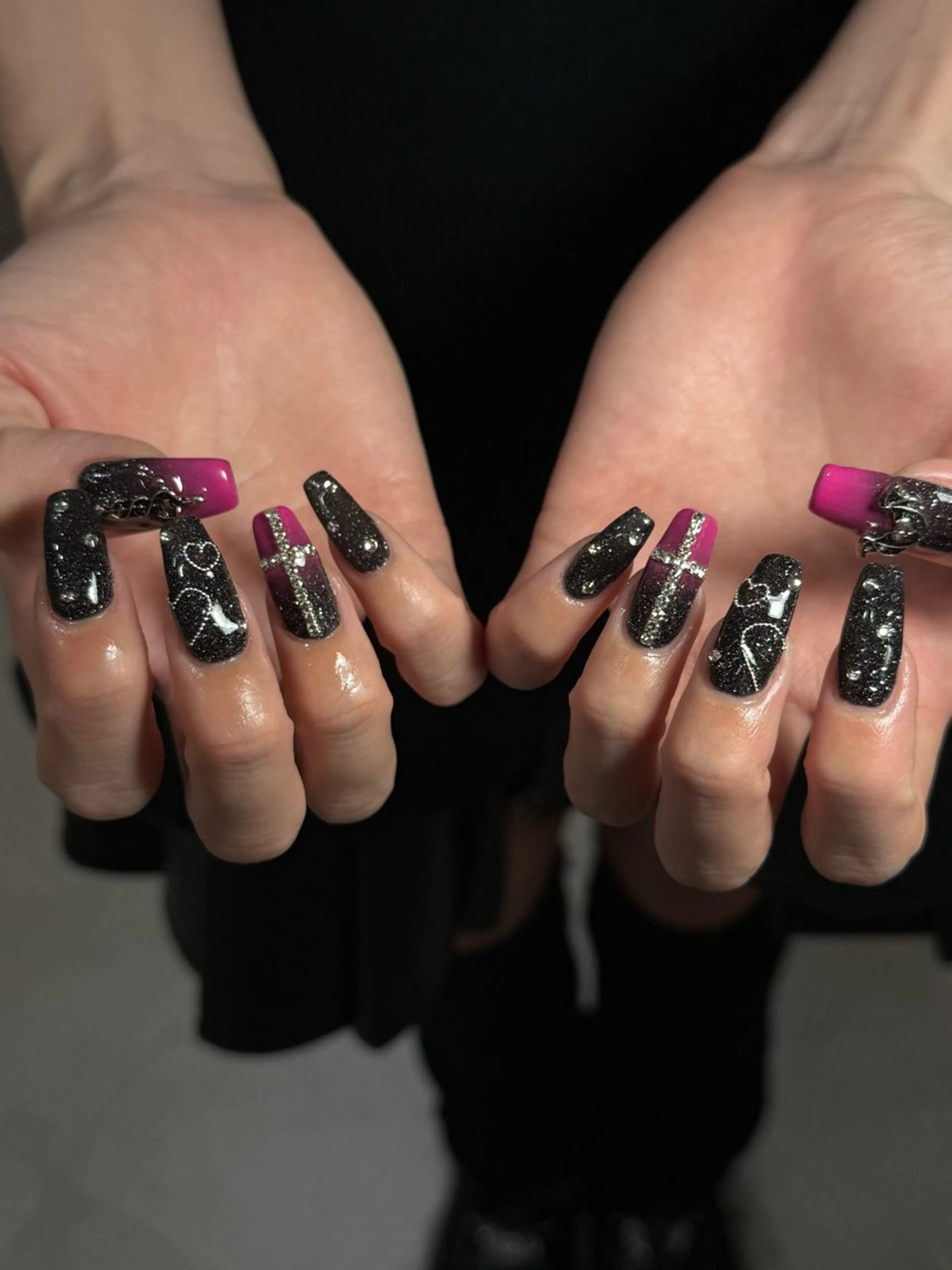 ネイル neouv所属・NEOUV_ mikuのネイルデザイン