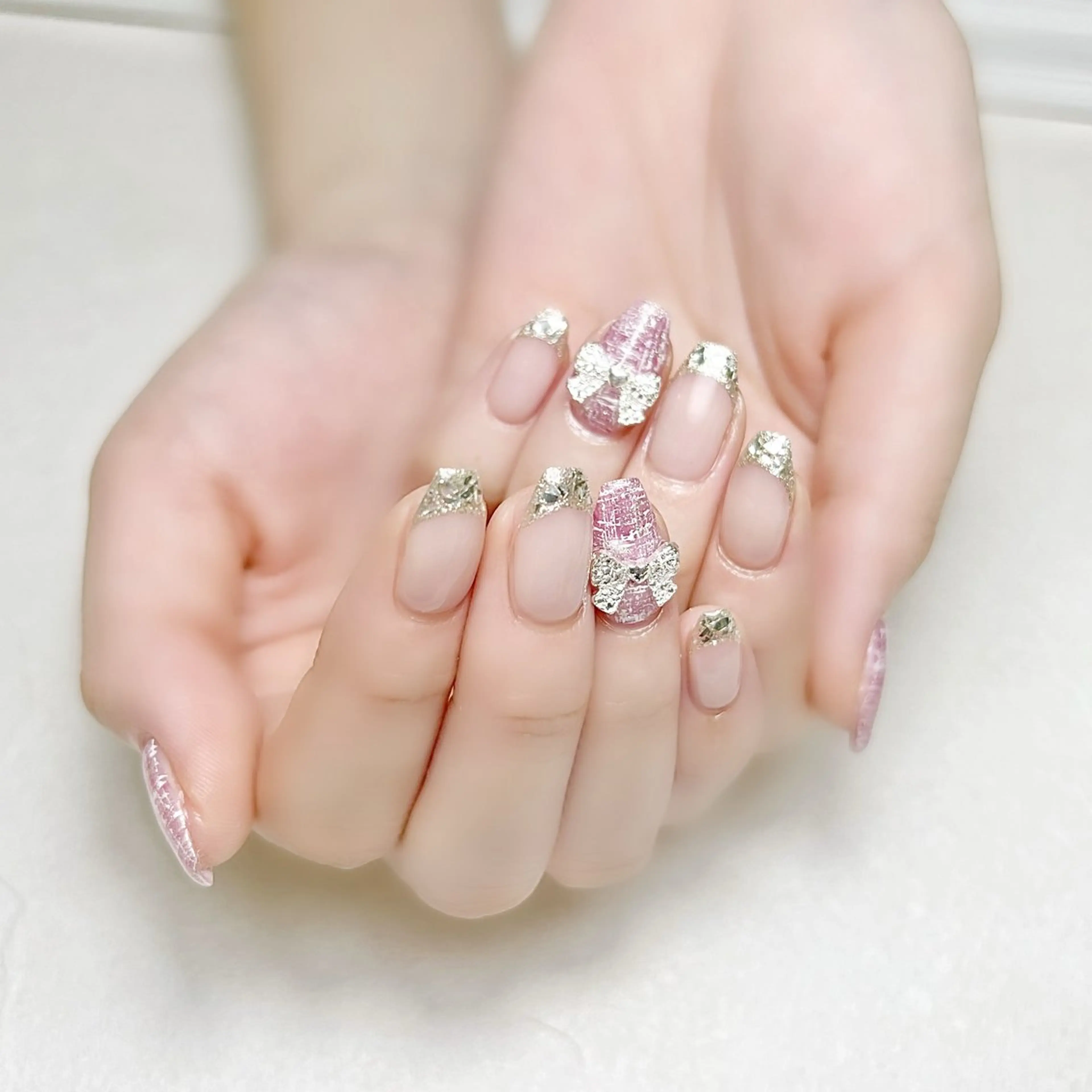 ネイル フレンチネイル ガラスフレンチ ラメ(グリッター) オフィスネイル 春ネイル rouse nail RISATOのネイルデザイン