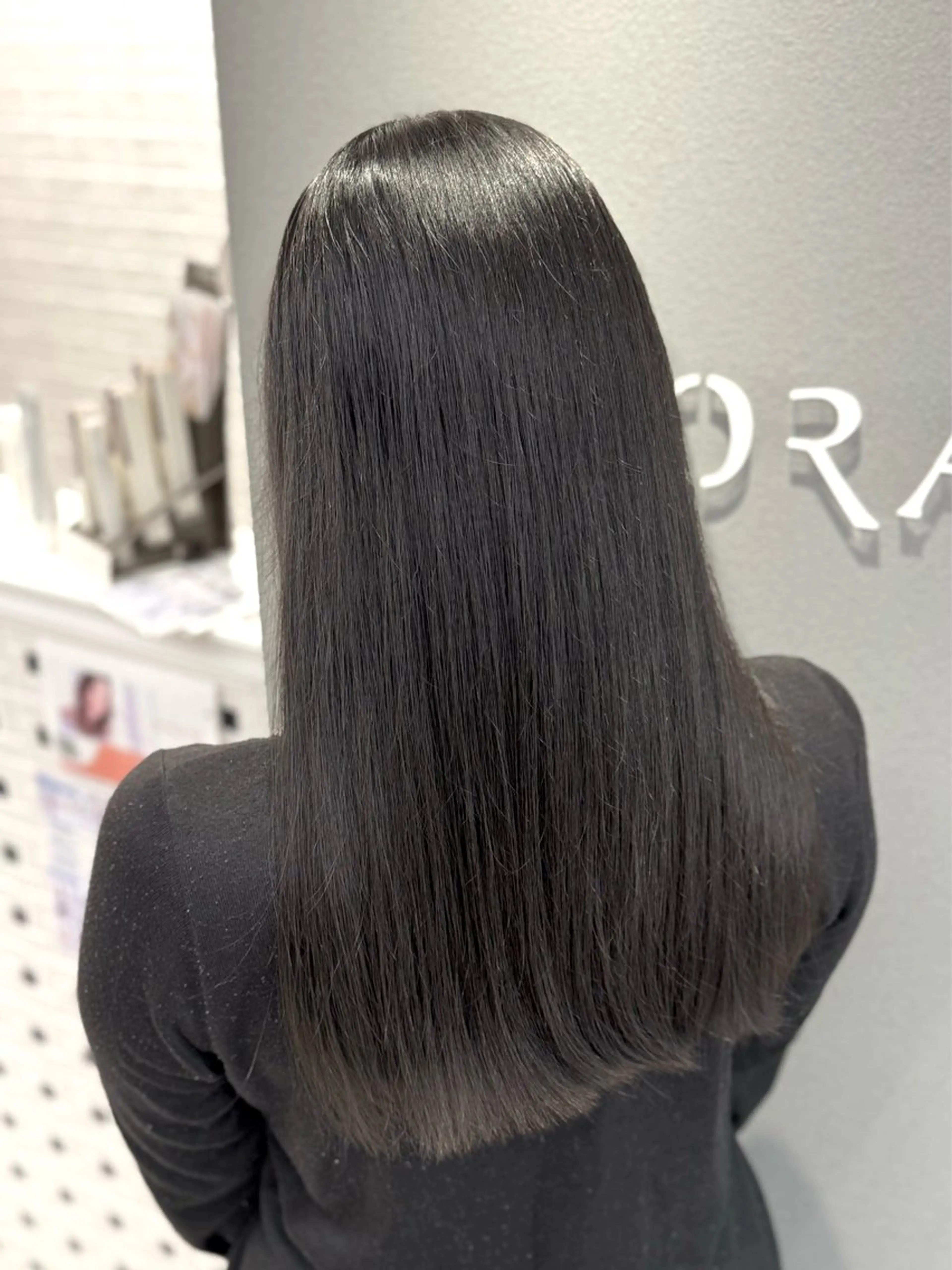 【柔らかくしっとりさせたい方に】小顔補正カット+最新トリートメントの写真