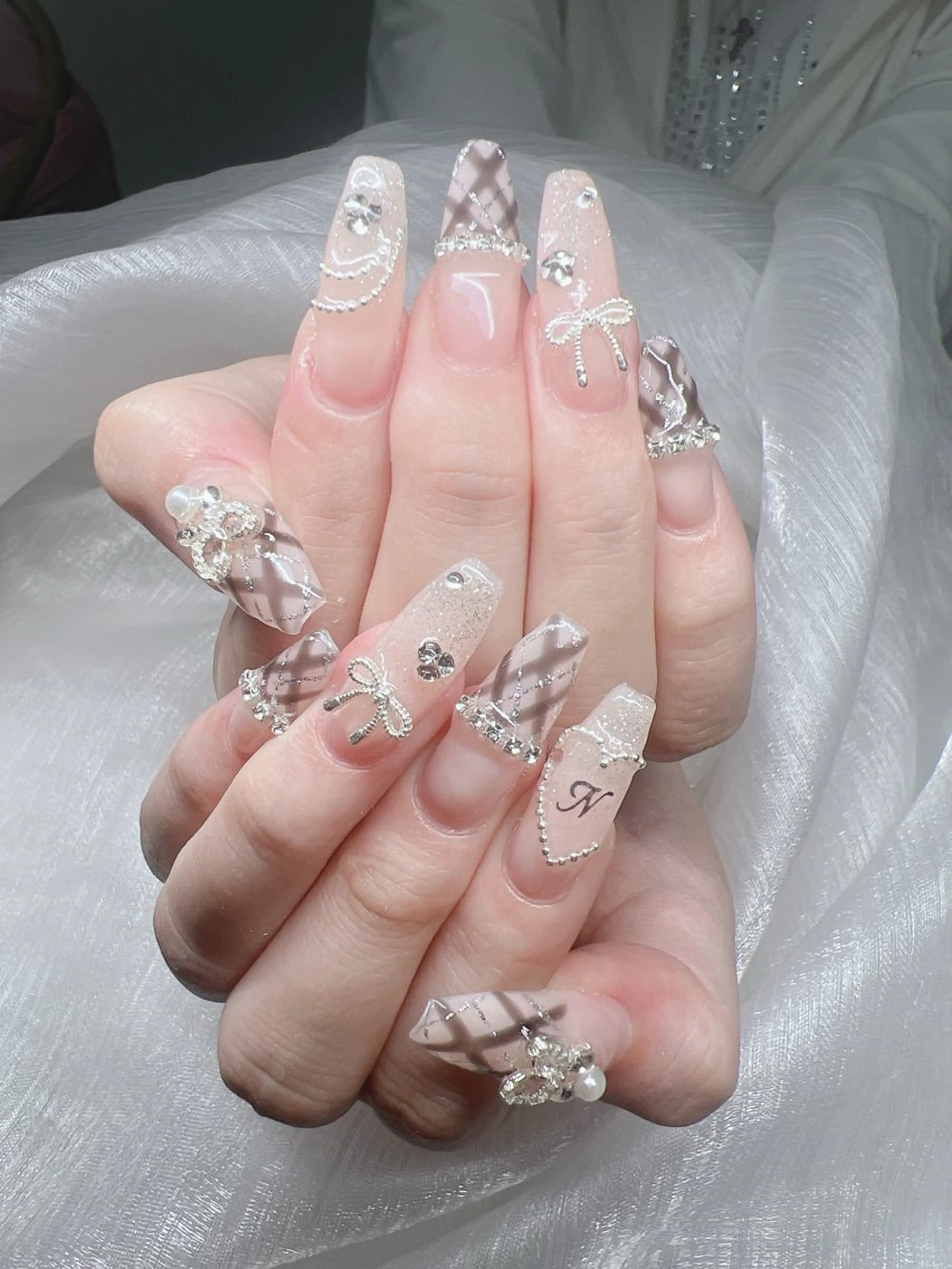 ネイル 長さ出し グラデーション キラキラネイル マグネットネイル ニュアンスネイル Lee Nails チップ長さだし専門店のネイルデザイン