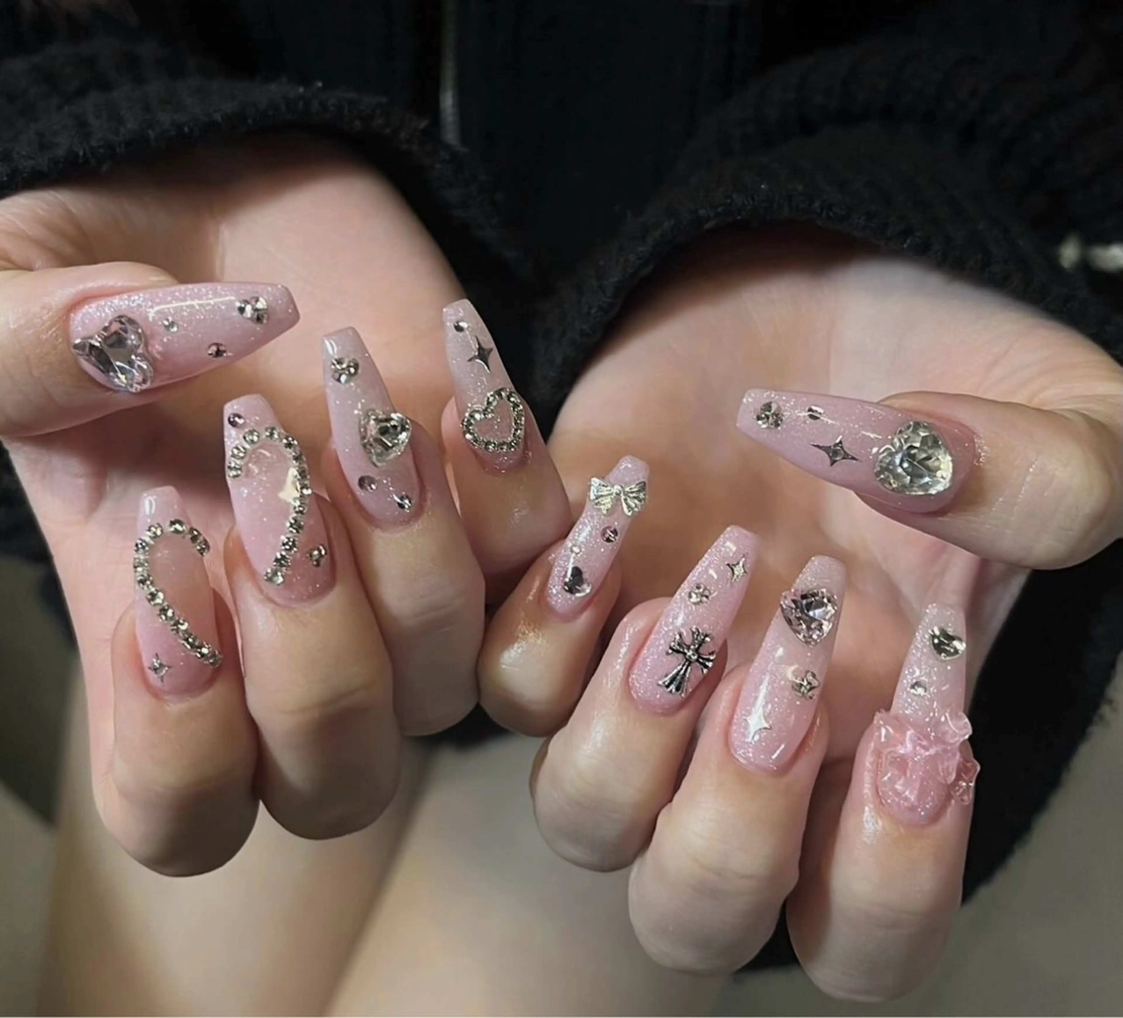 ネイル グラデーション キラキラネイル ワンカラーネイル 冬ネイル Jenn Nail Salonのネイルデザイン