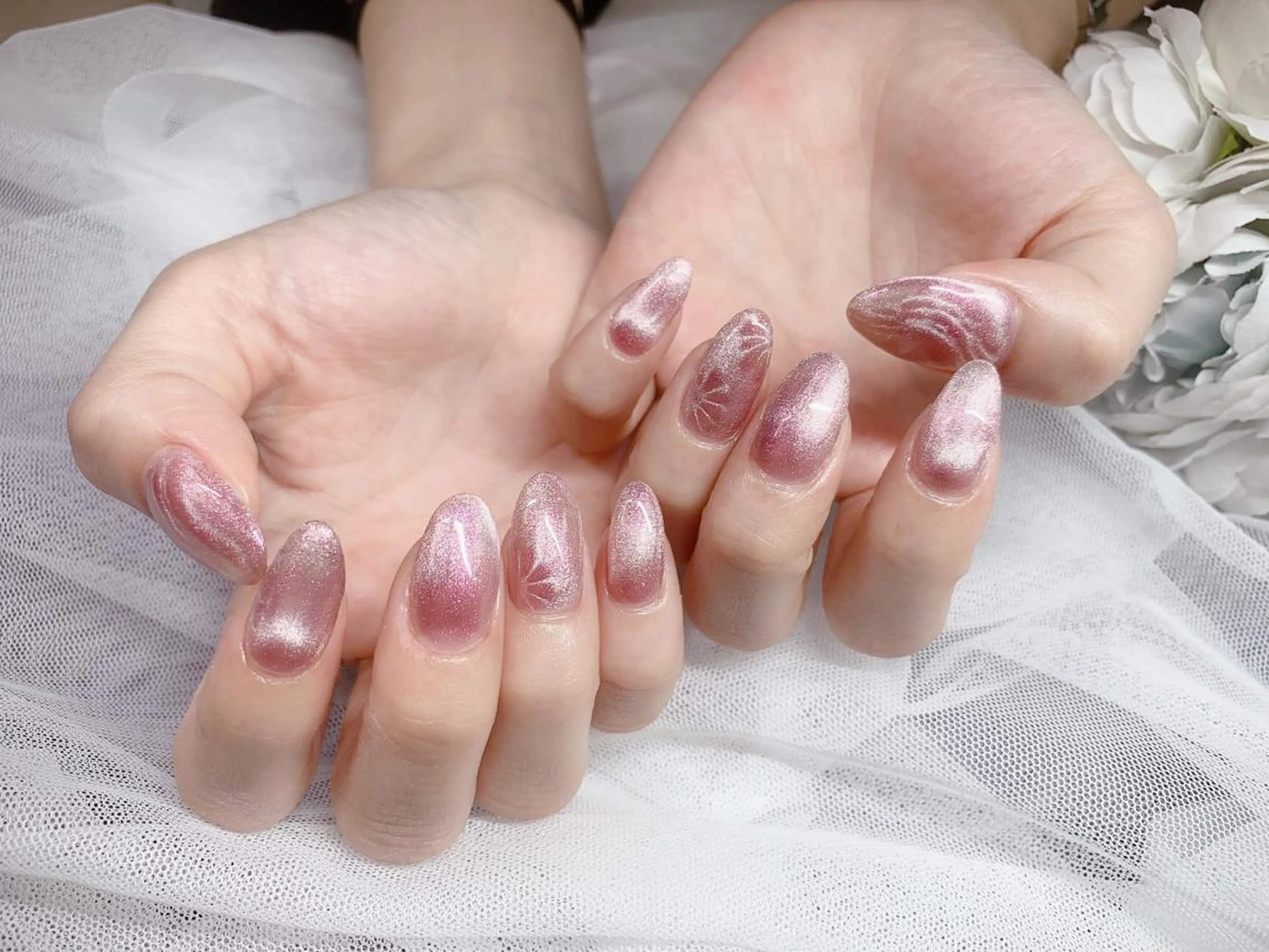 【ミニモ限定】マグネットネイル💅お花の柄も作れます。色のご変更は可能です、是非お試しください♪の写真