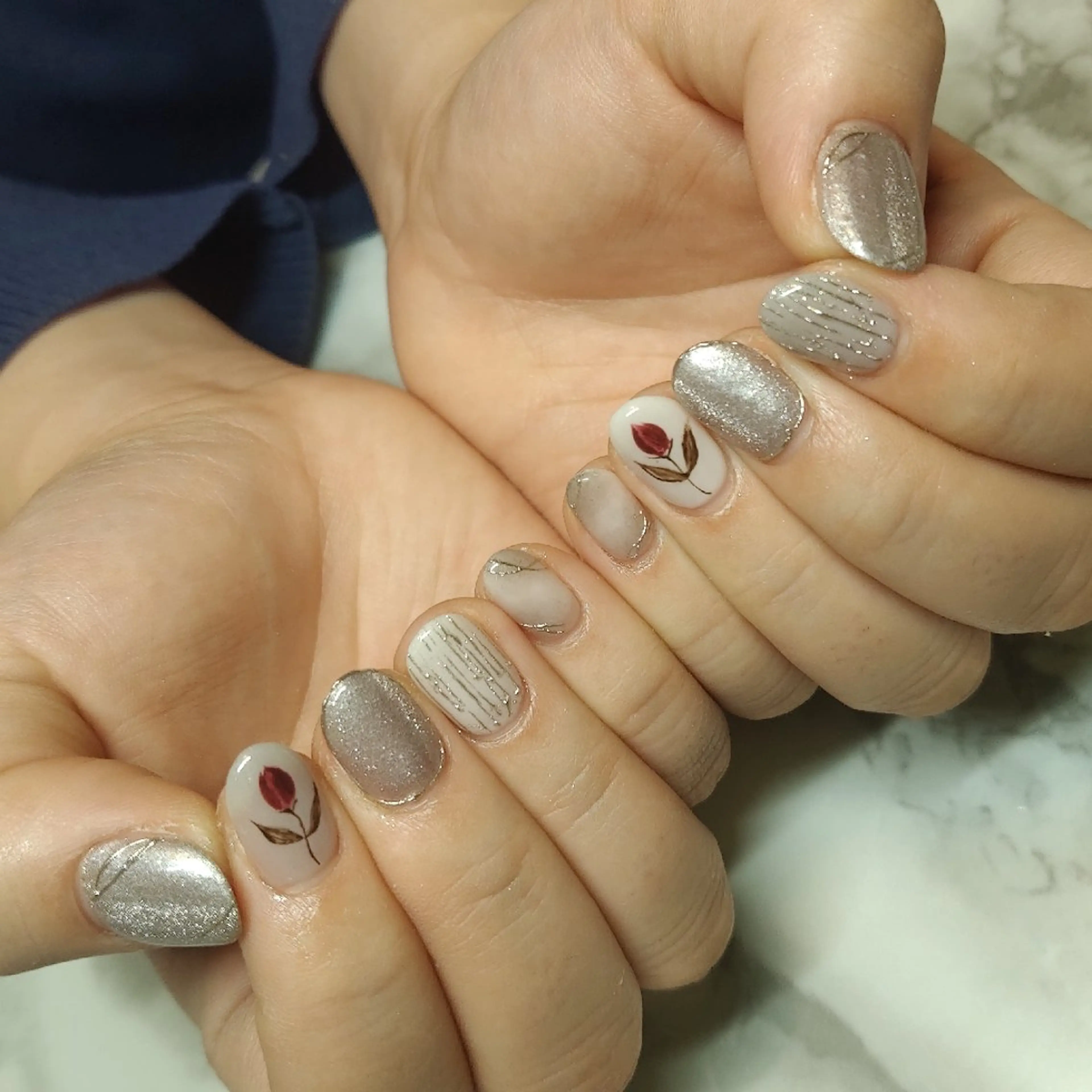 ネイル ニュアンスネイル ジェヌインネイル 河内のネイルデザイン