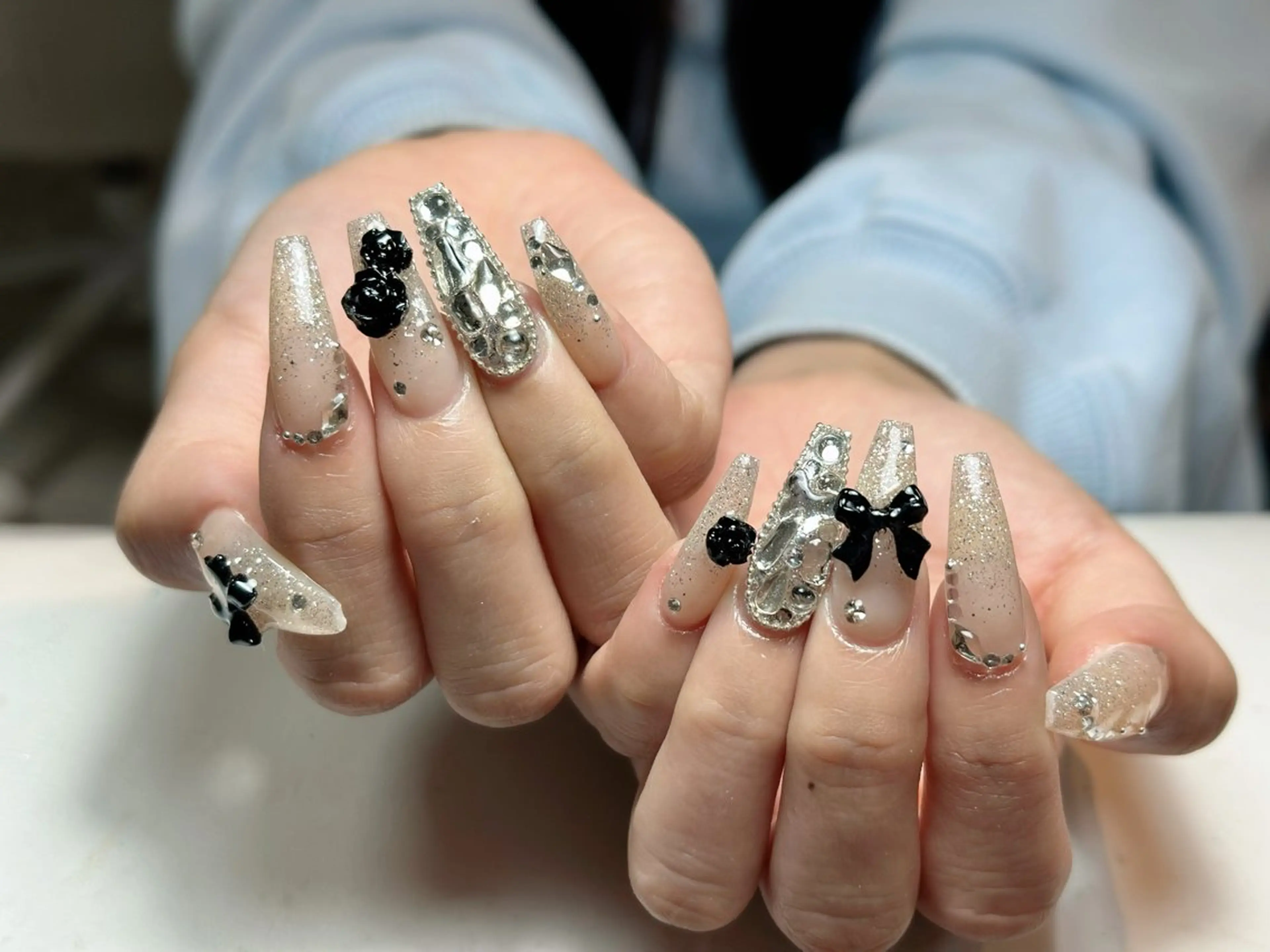 ネイル アートネイル 成人式 ジェルネイル ニュアンスネイル 夏ネイル ハンドネイル Nienail_ Luxeのネイルデザイン