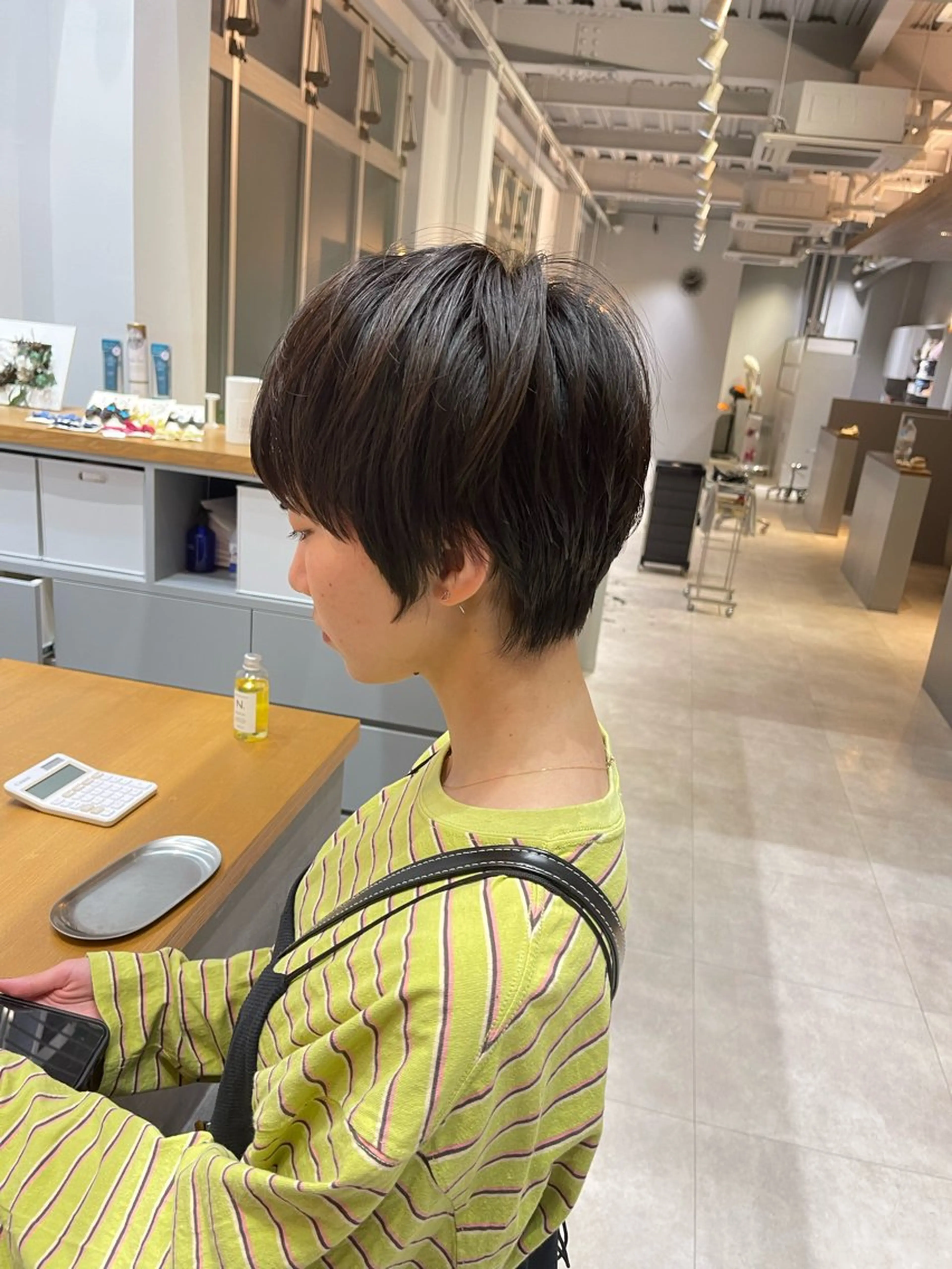 ショート ベリーショート ショートヘア カット 石原圭悟 /ショート/艶カラーのヘアスタイル