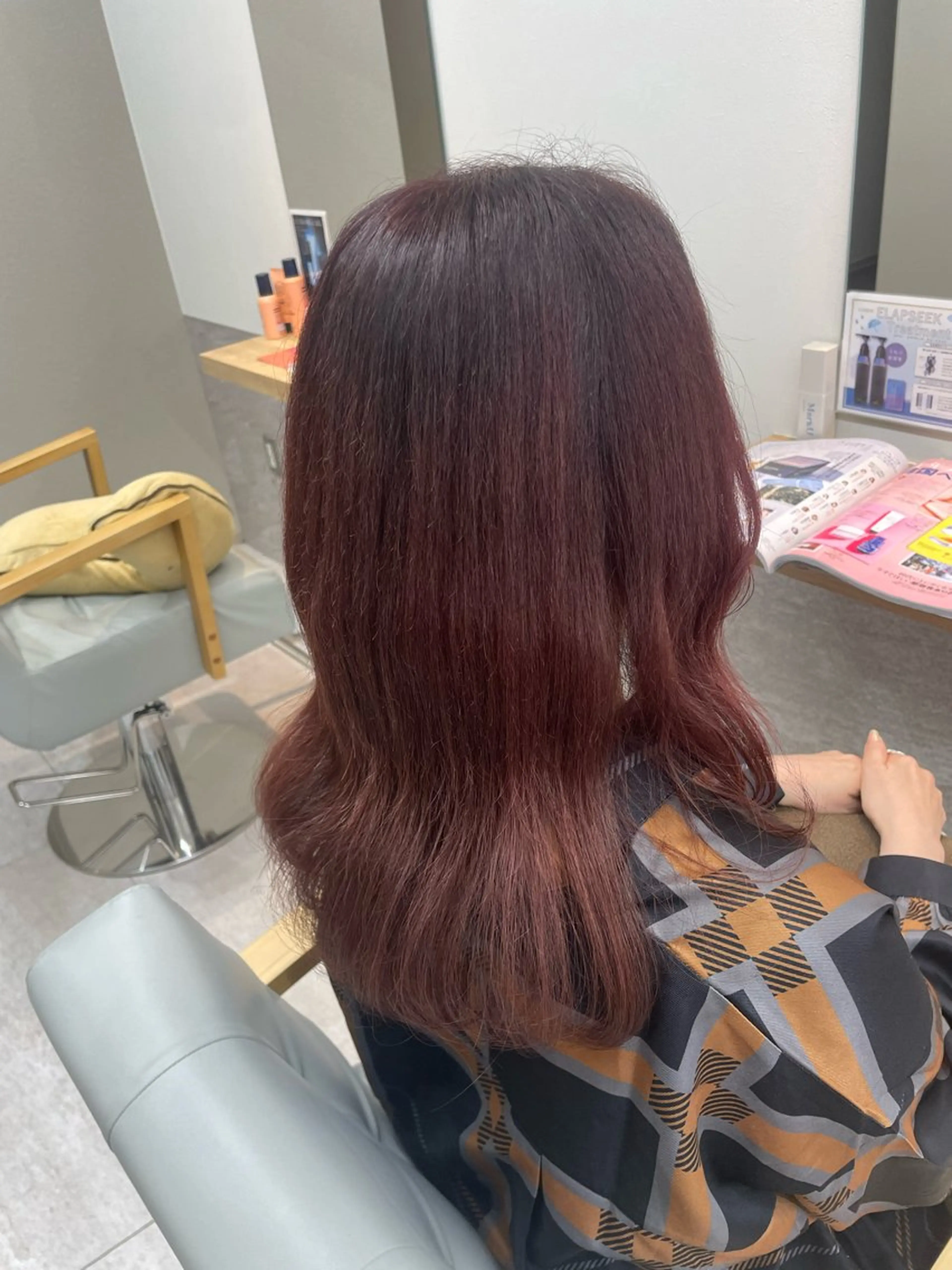 セミロング カット ヘアカラー あんず Nosh/博多千代のヘアスタイル