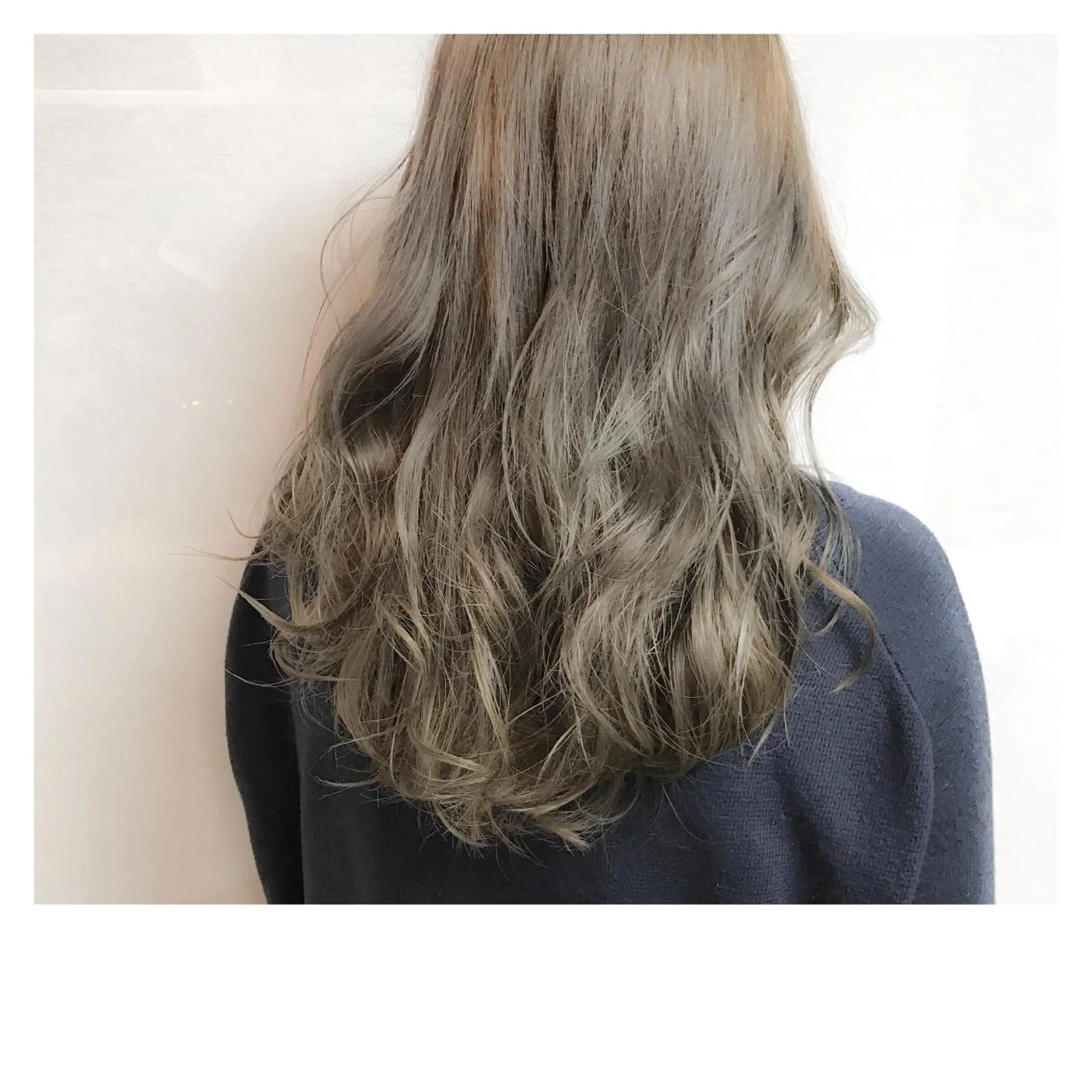 セミロング カット ヘアカラー パーマ トリートメント clan五反田所属・髪質改善、縮毛矯正 店長浅野太郎のヘアスタイル