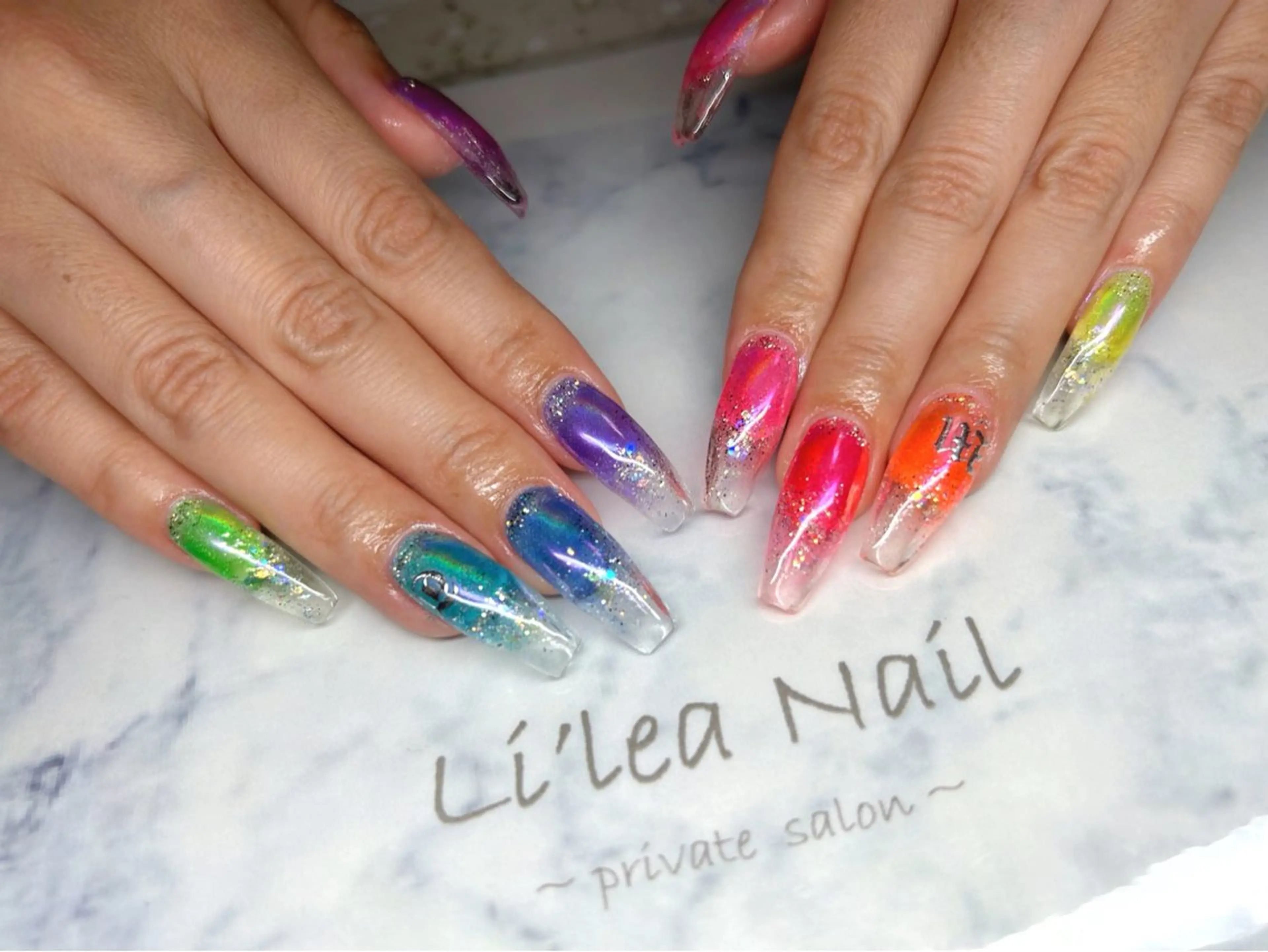 ネイル Li'leaNail AINAのネイルデザイン