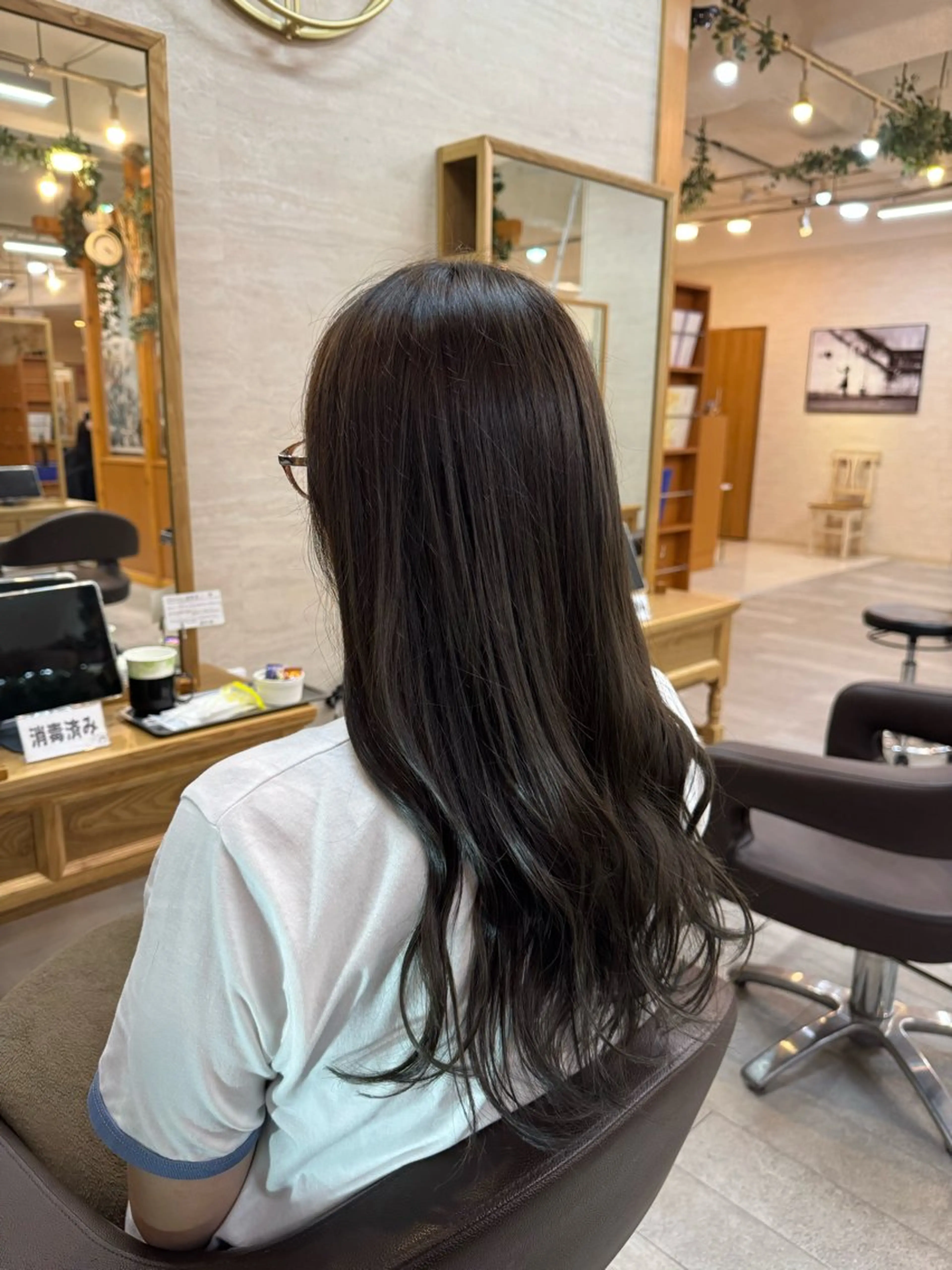 ロング ヘアカラー 細矢 翔太のヘアスタイル