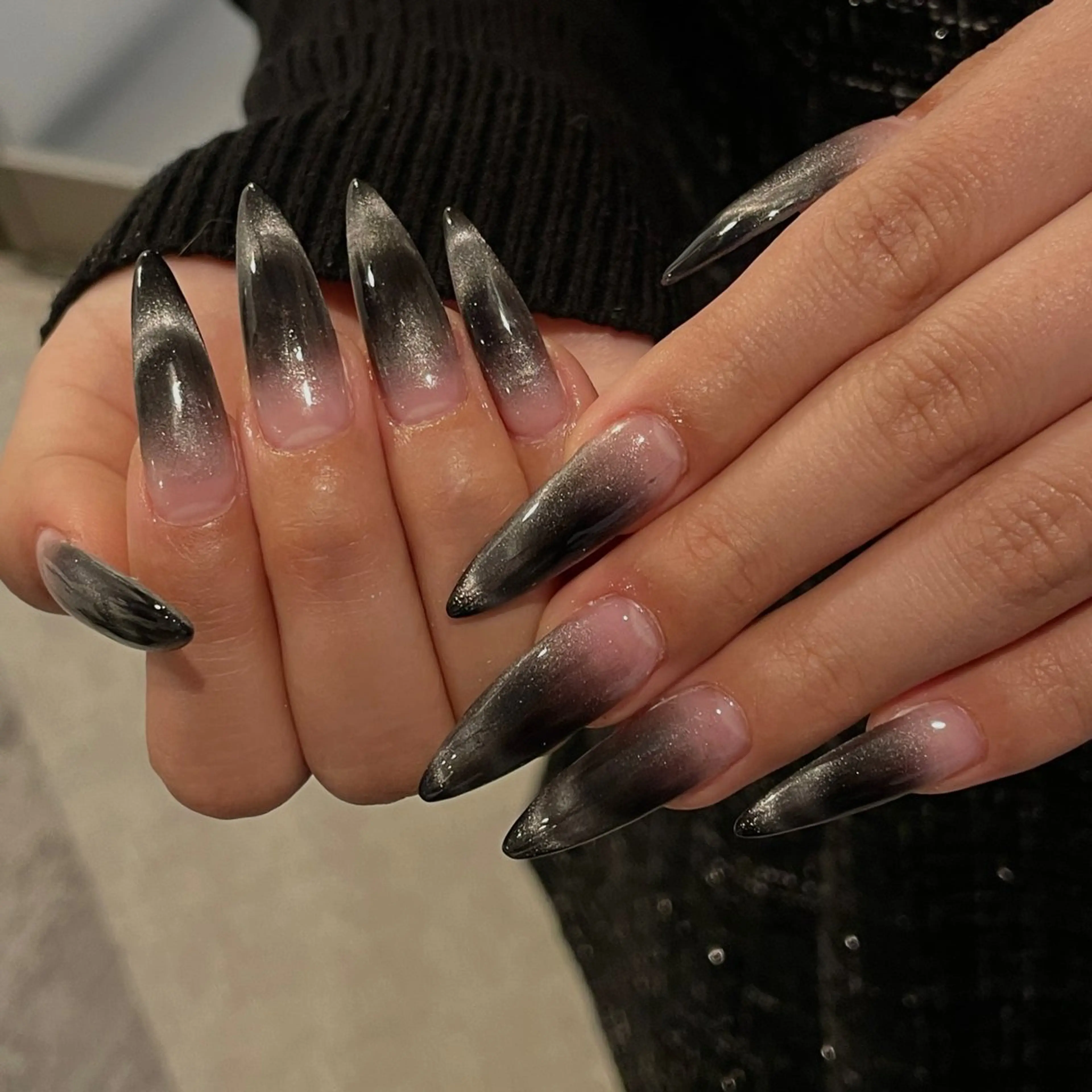 ネイル マグネットネイル ハンドネイル nailsalon Moa【モア】所属・yurika 🌷.*･ﾟのネイルデザイン