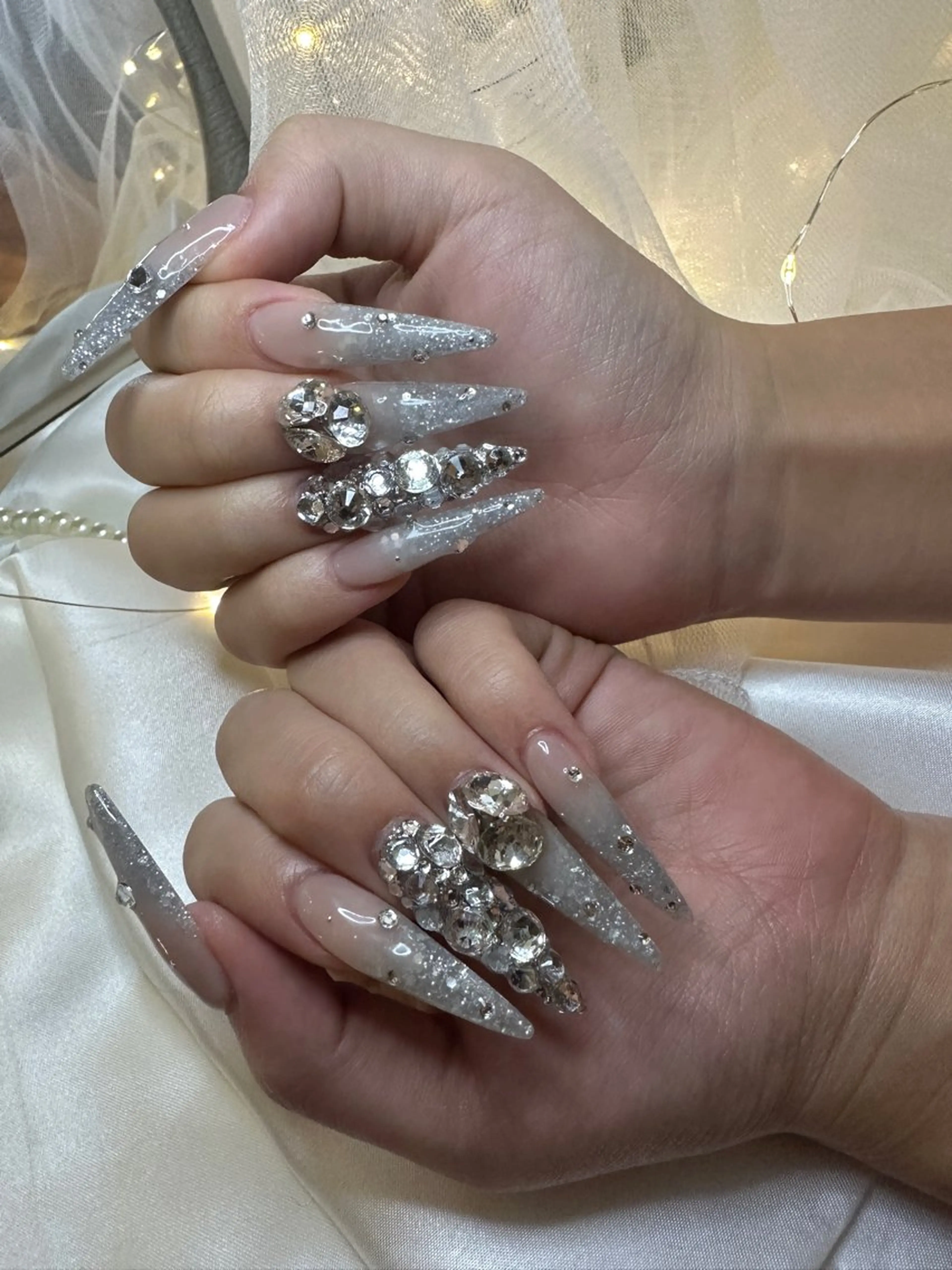 ネイル スカルプネイル ストーンネイル Nailsalon SKiのネイルデザイン