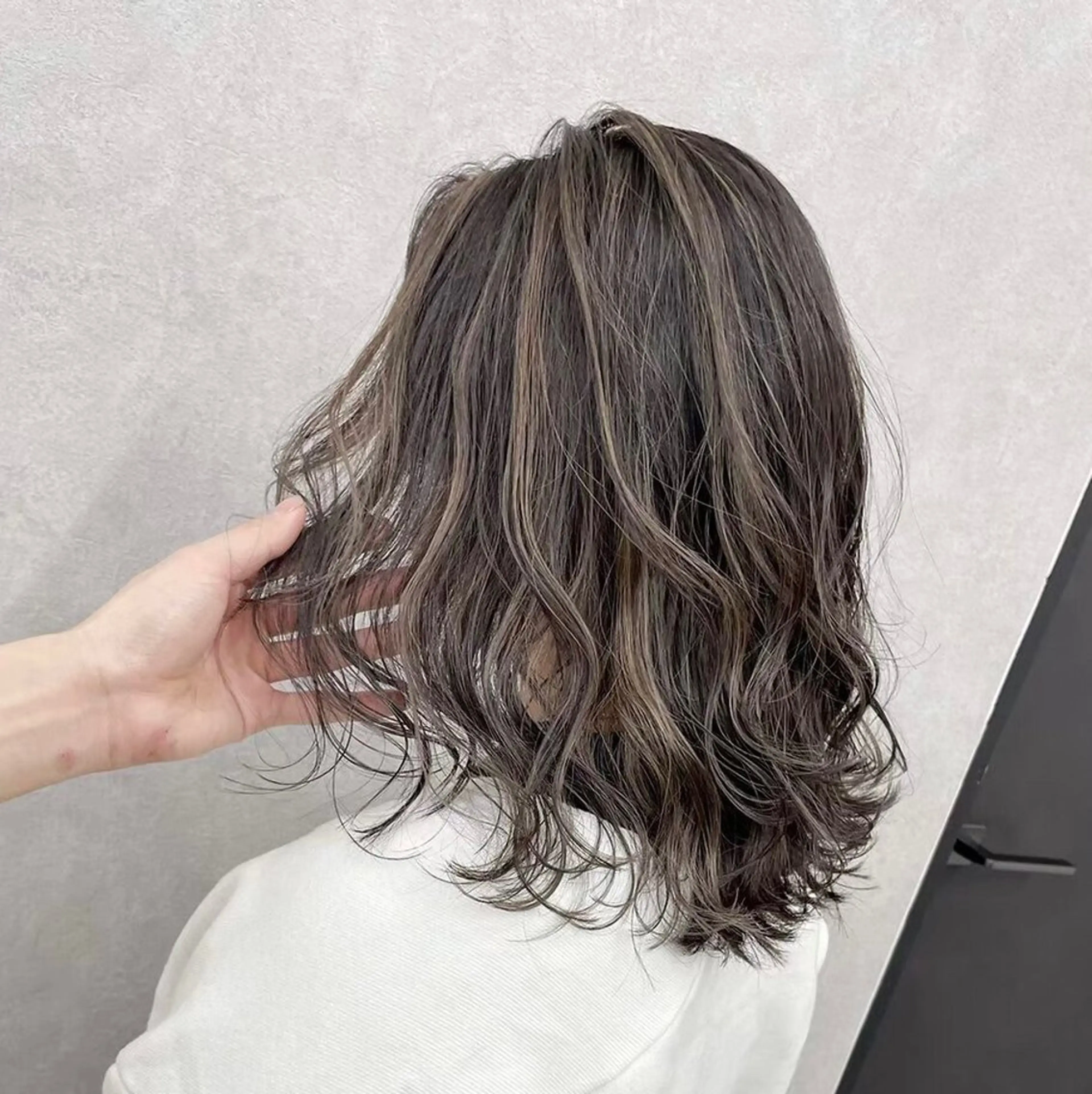 ミディアム 韓国風カラー ボブ 外国人風カラー ハイライト 髪質改善 江坂エリア最安値◎ ブリーチ*土田のヘアスタイル