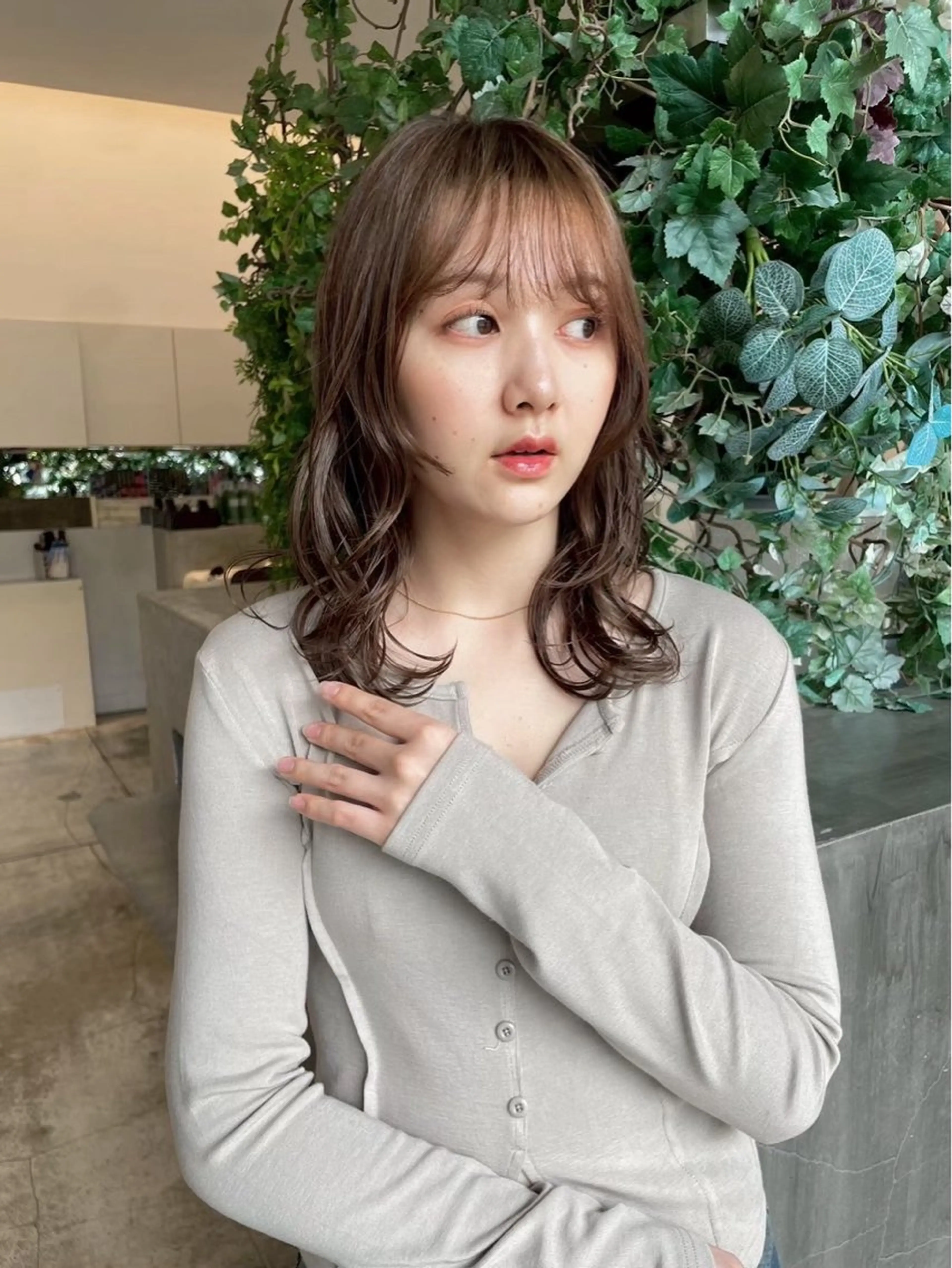 ミディアム カット ヘアカラー パーマ 上平 綾菜のヘアスタイル