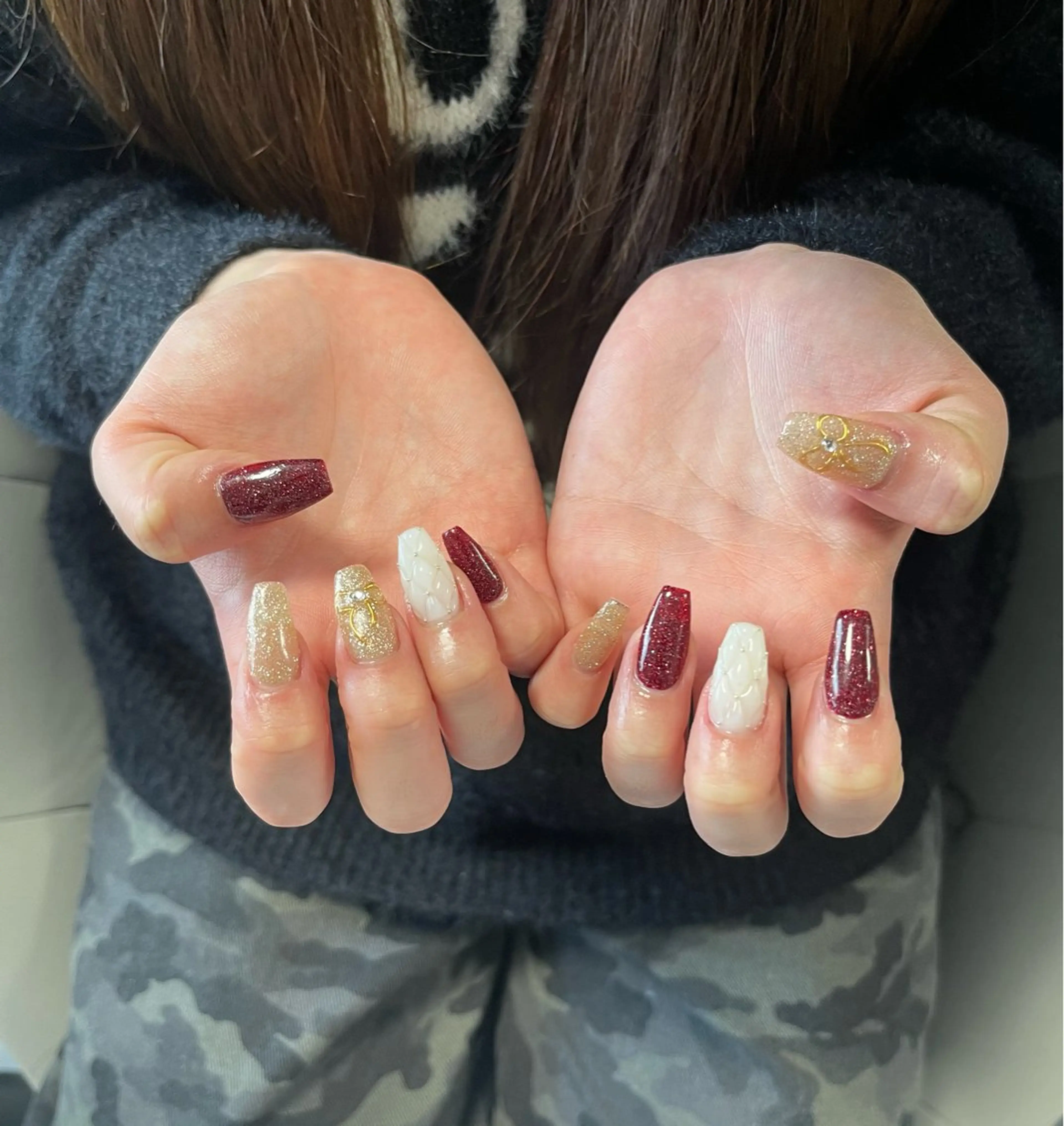 ネイル オーロラネイル クリアネイル フラッシュネイル ジェルネイル グラデーション ハンドネイル ZUZU AMEE NAILのネイルデザイン