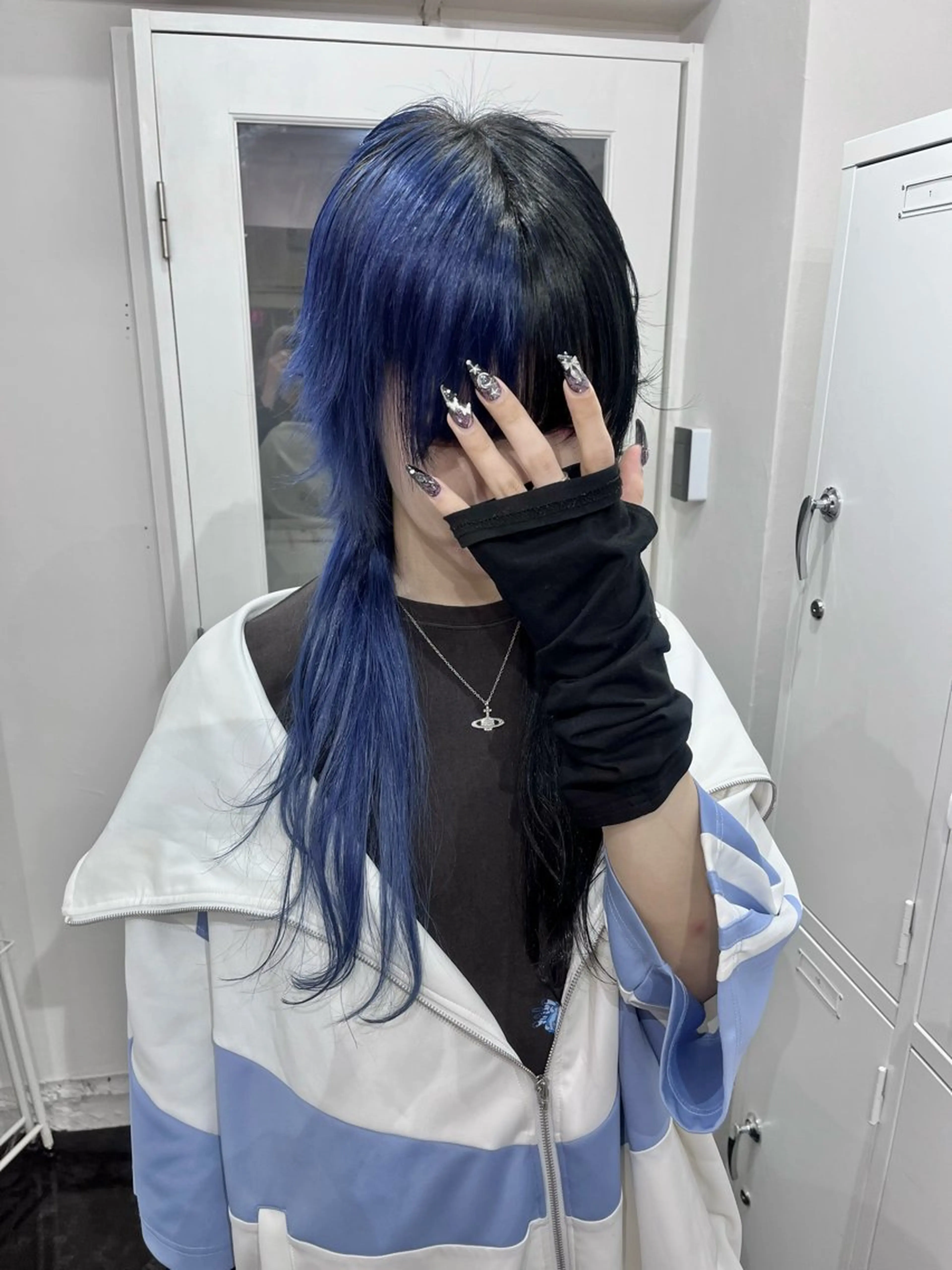 カラー メンズ メンズウルフカット ウルフカット カット ヘアカラー エクステ ♱地雷カラー♱ウルフ ♱ 藍衣 ♱のヘアスタイル