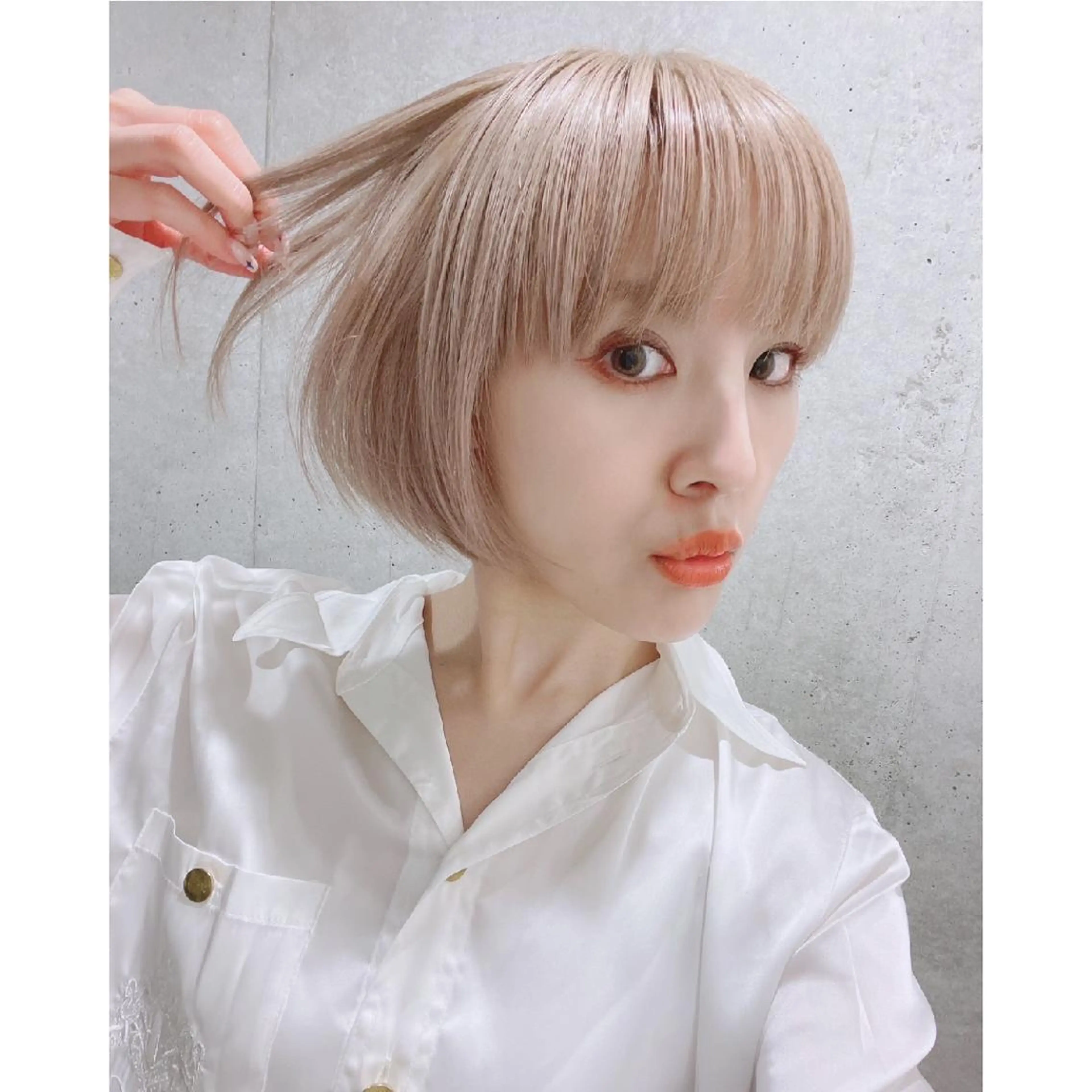 ショート カラー パーマ ヘアアレンジ メンズ キッズ メンズブリーチ メンズハイトーン ベージュカラー ブリーチ ケアブリーチ カット ヘアカラー トリートメント BRAIDS💎愛子 大人ハイライト💎のヘアスタイル