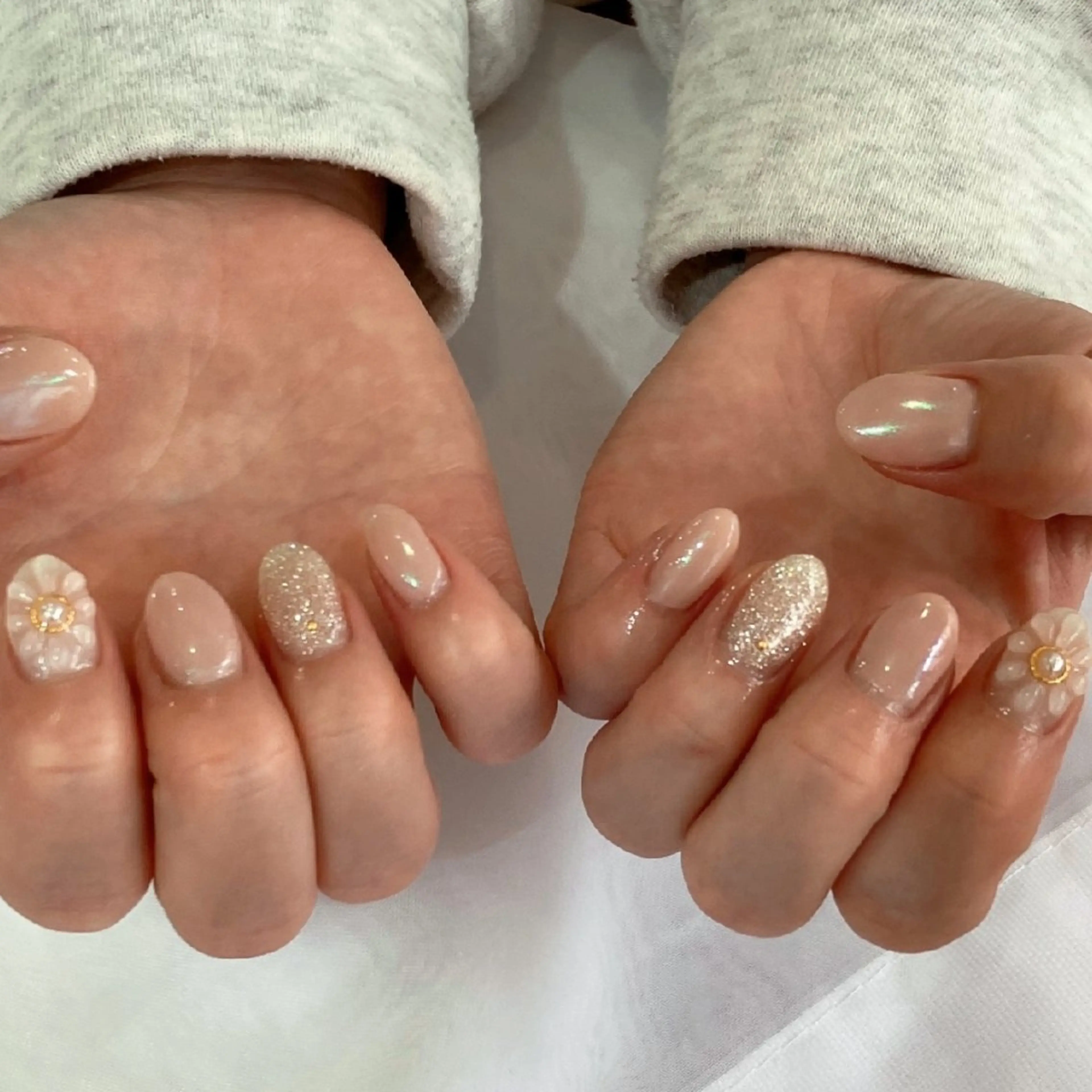 ネイル オーロラネイル フラワーネイル ワンカラーネイル ピンク ぷっくりネイル ハンドネイル felicita服部店所属・felicita fumi♡のネイルデザイン