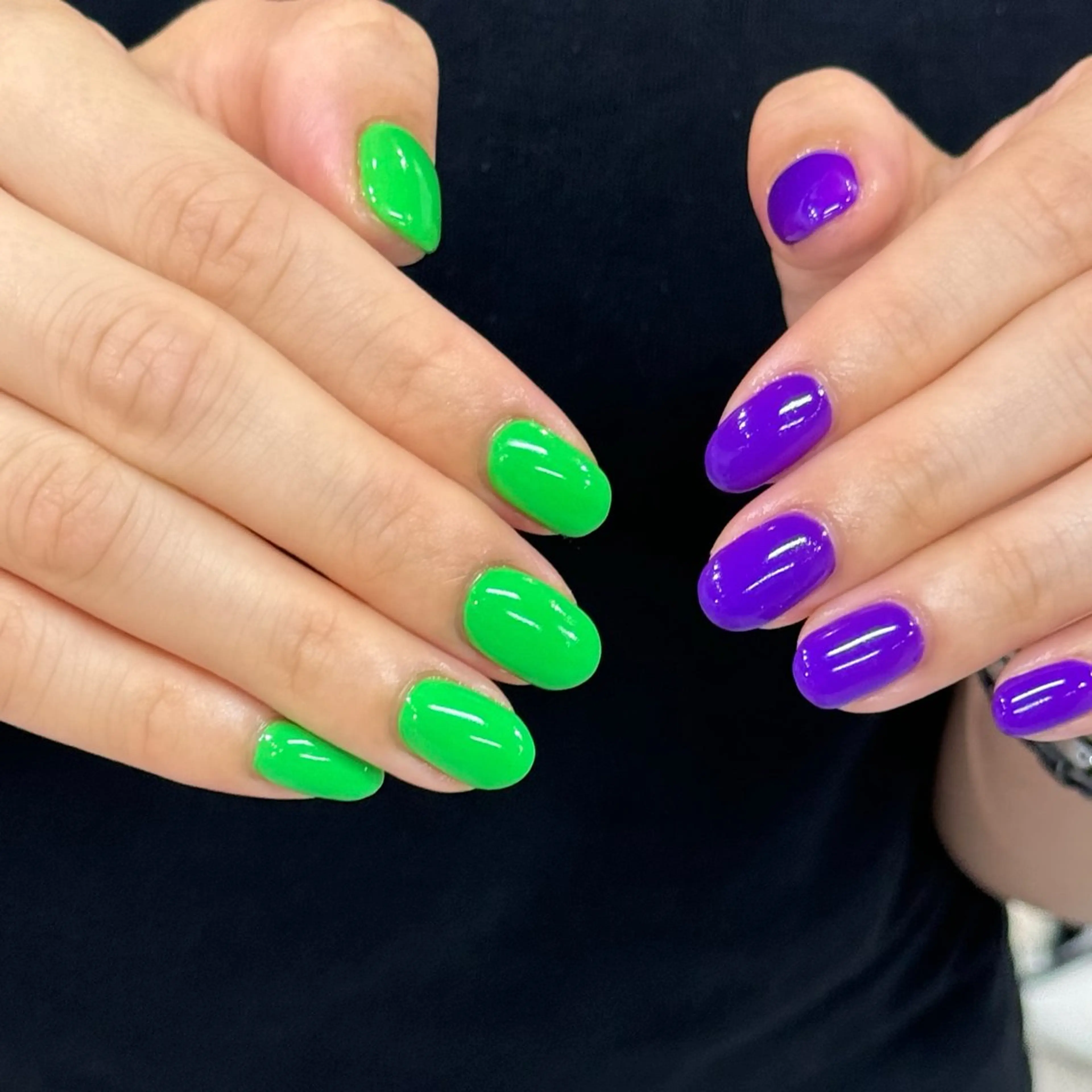 ネイル グリーン パープル ハンドネイル HARUKA ネイリスト福岡/薬院のネイルデザイン