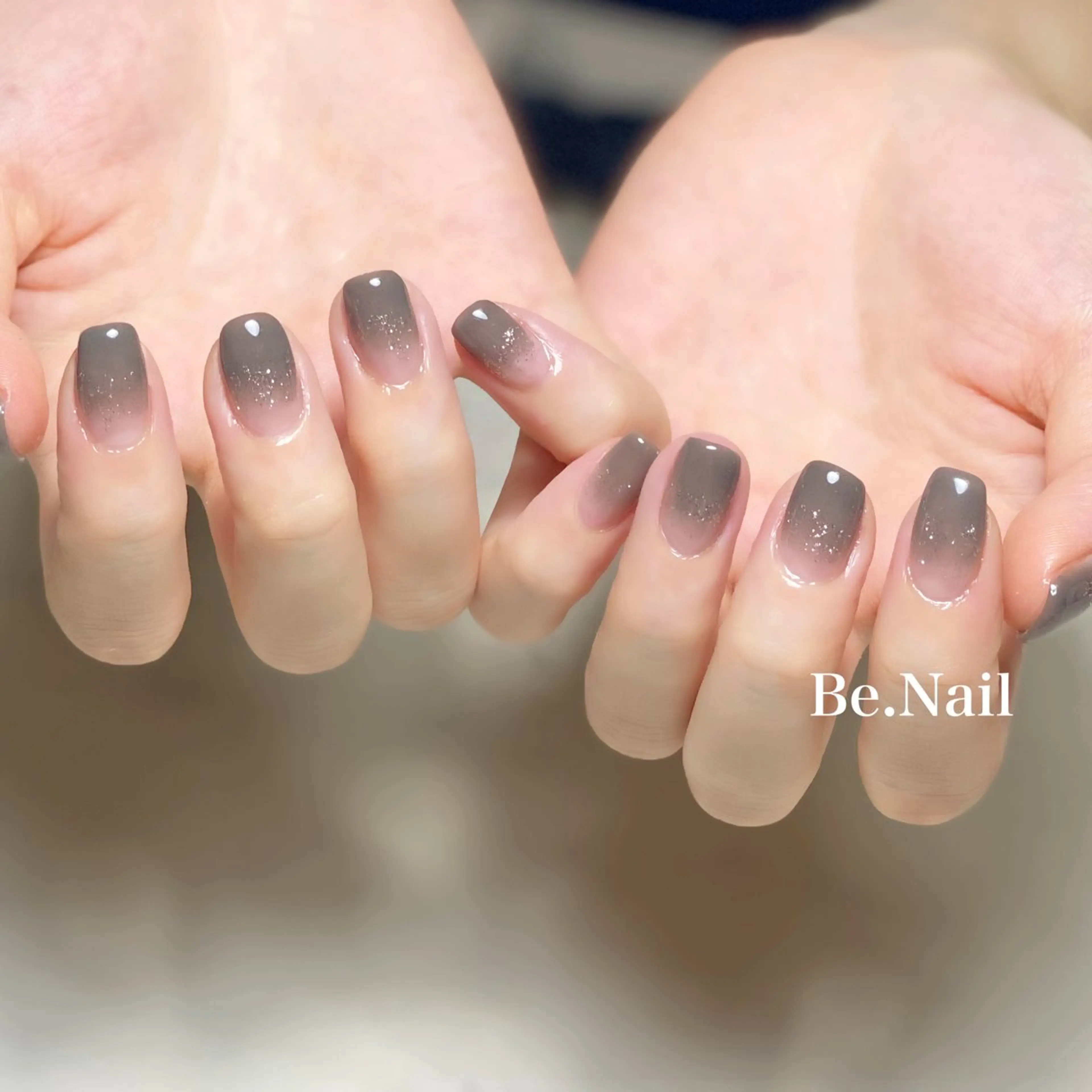 ネイル ジェルネイル グラデーション シンプルネイル 冬ネイル Be. Nailのネイルデザイン