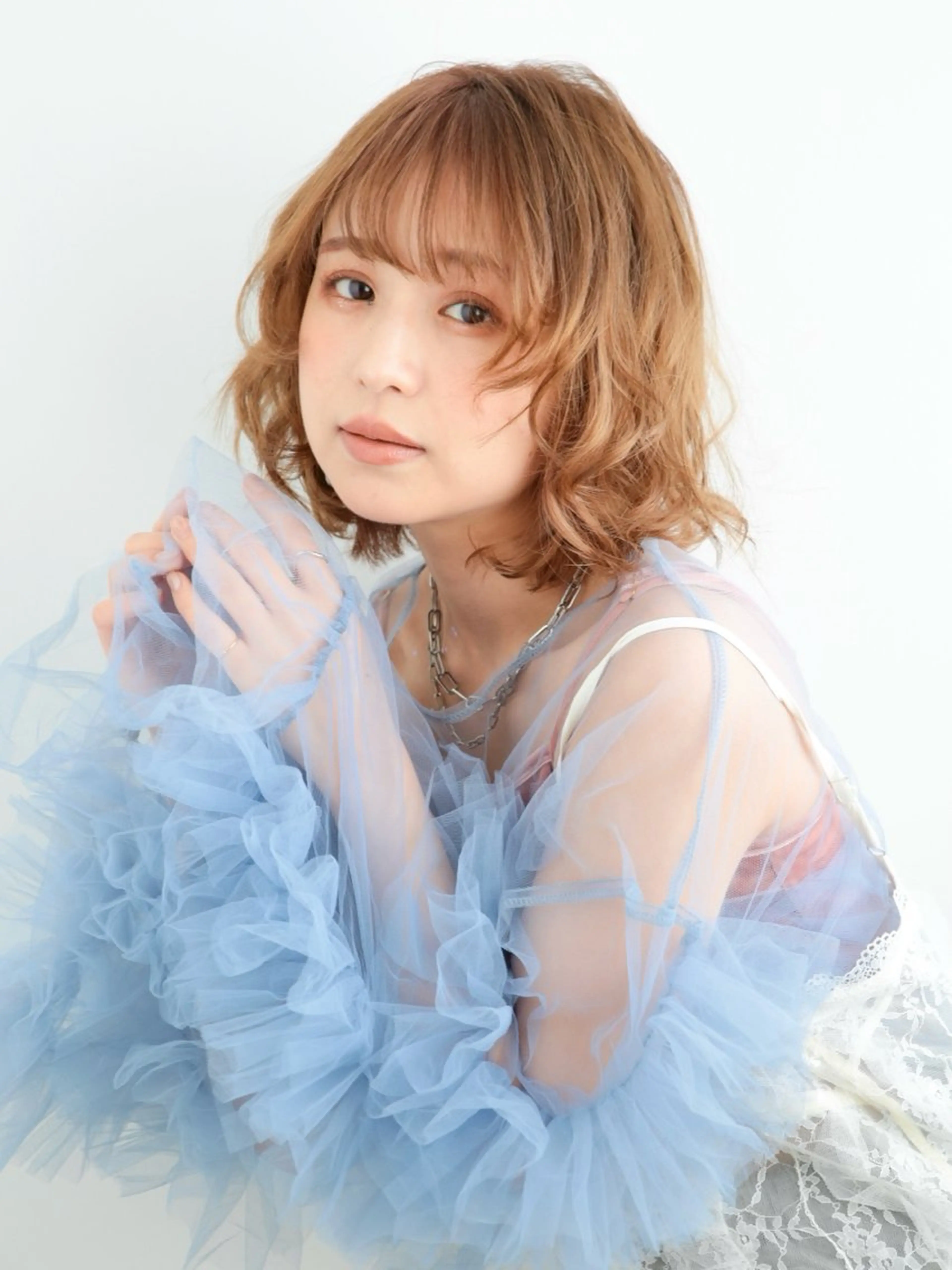 ミディアム カット ヘアカラー 中嶋 夏美のヘアスタイル