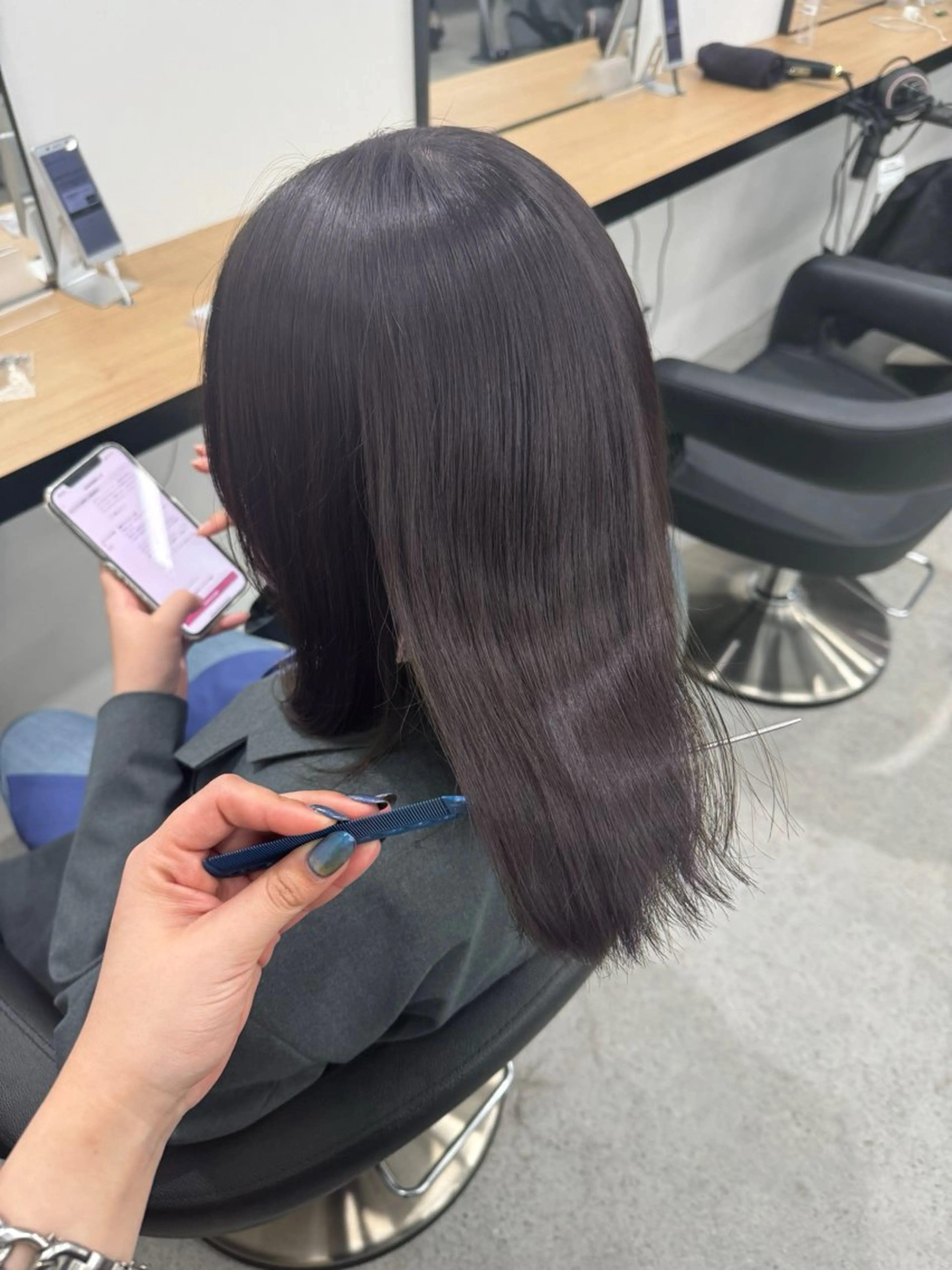 ロング カラー カット ヘアカラー トリートメント 暗髪🩶ラベンダー/ ブルー/ユウナ🤍のヘアスタイル