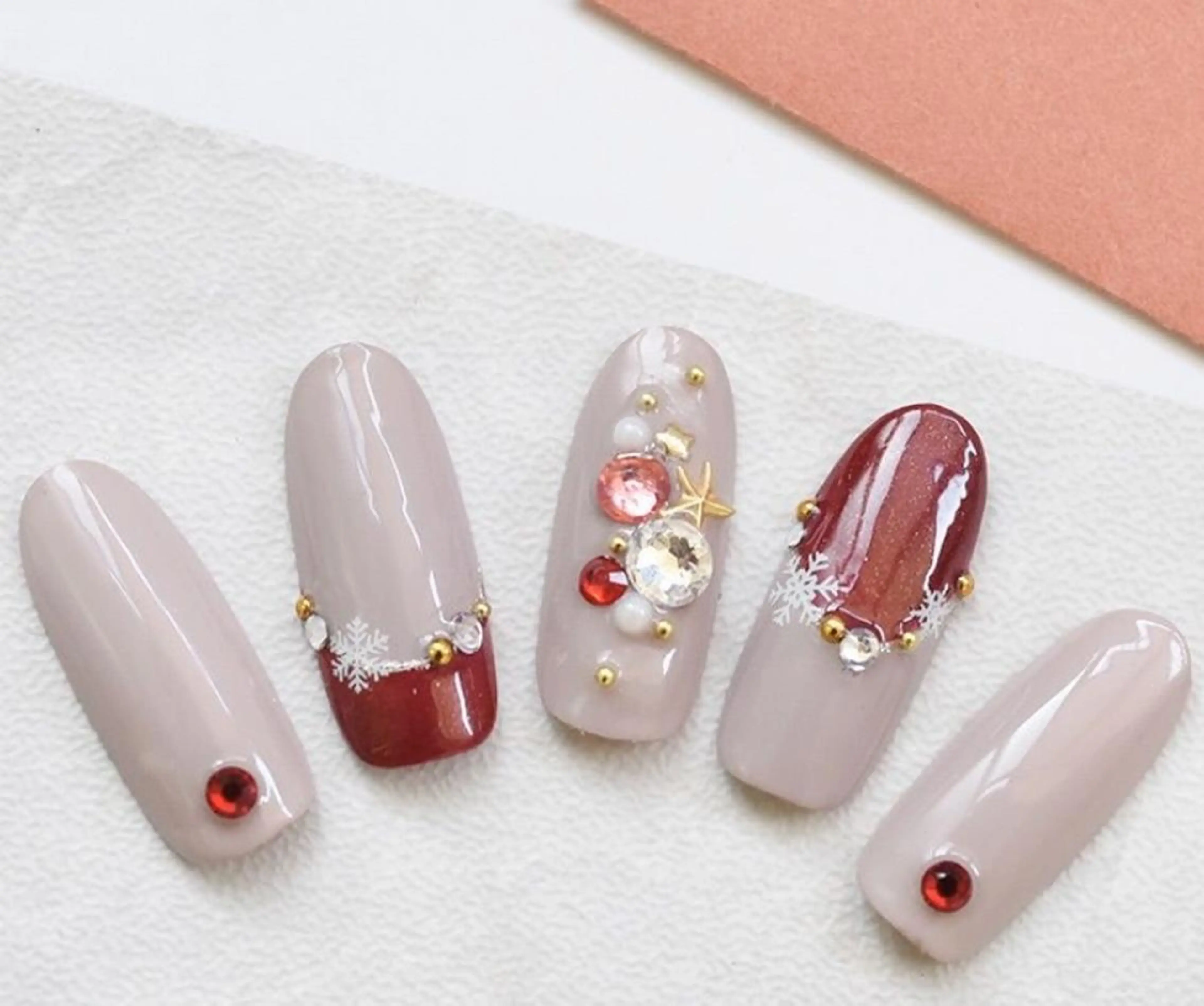 ネイル AB マツエクネイルサロンのネイルデザイン