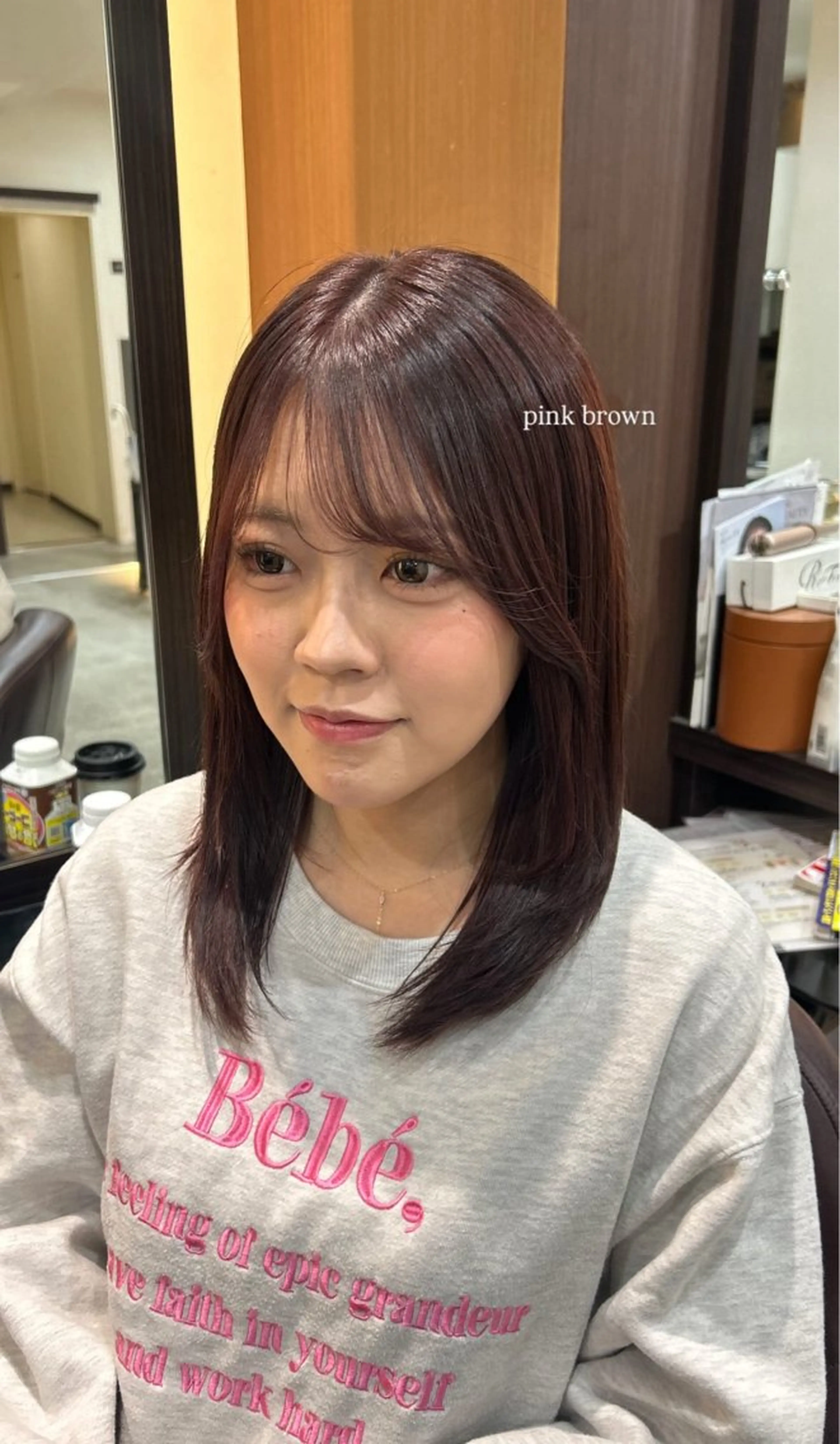 ミディアム カラー ブラウンカラー ピンクカラー ピンクブラウン ヘアカラー 坂本奈都美 🎀のヘアスタイル