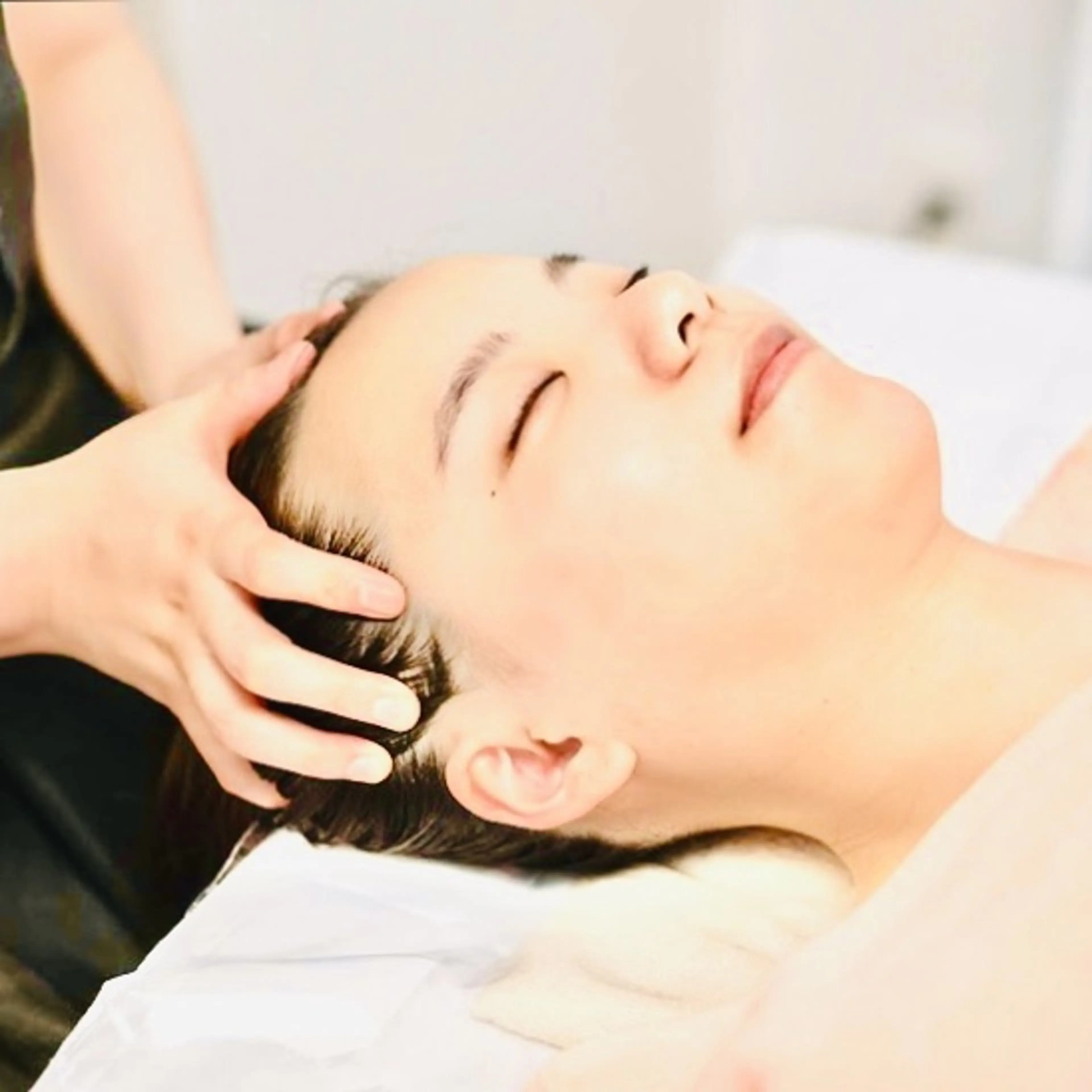 エステ リラク aliaハイフ&水光ジェットサロン所属・aliaハーブ水光店 エステティシャン募集のエステ・リラクイメージ