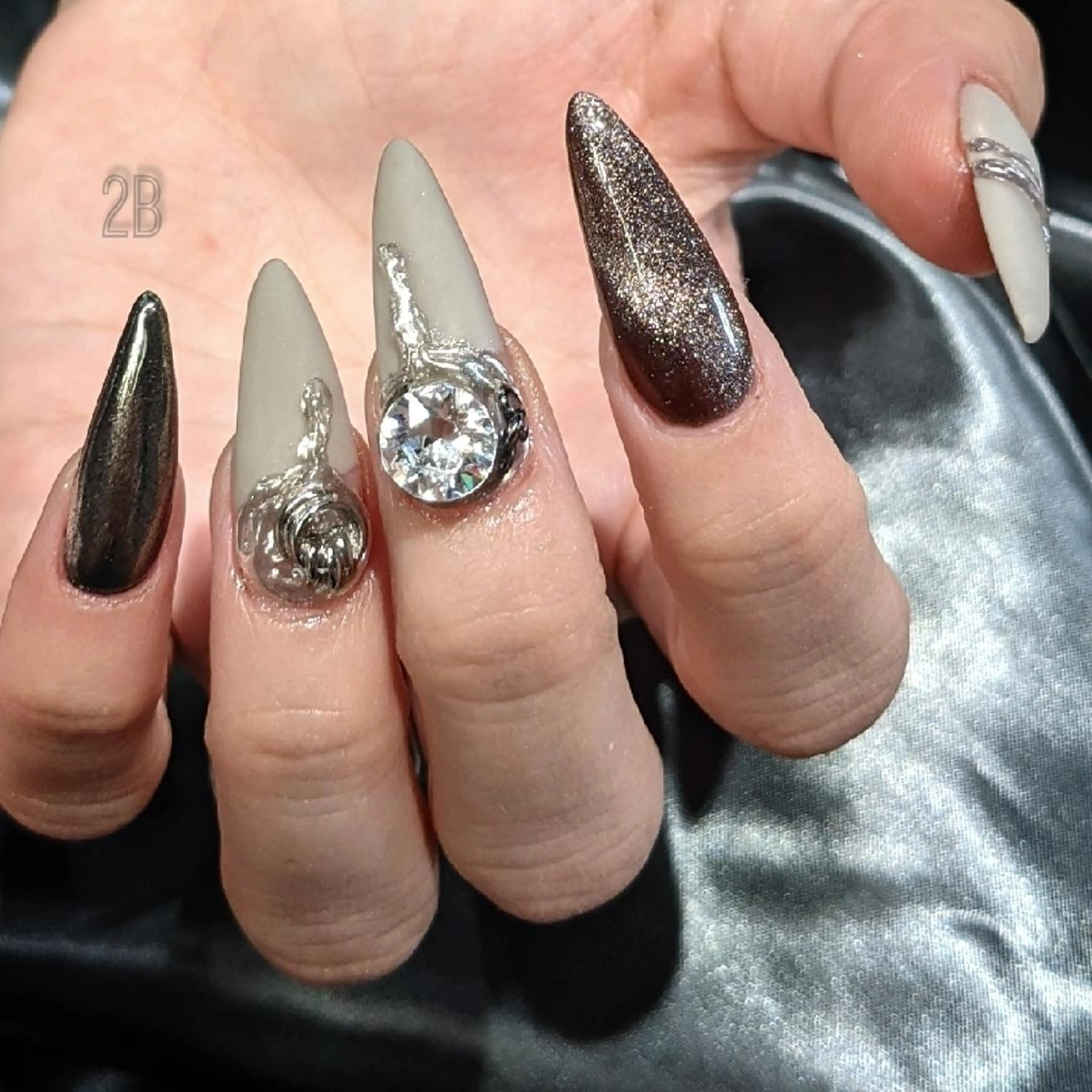 ネイル アートネイル ジェルネイル ロングネイル マグネットネイル マットネイル 2B__nails ニービー京都伏見区のネイルデザイン