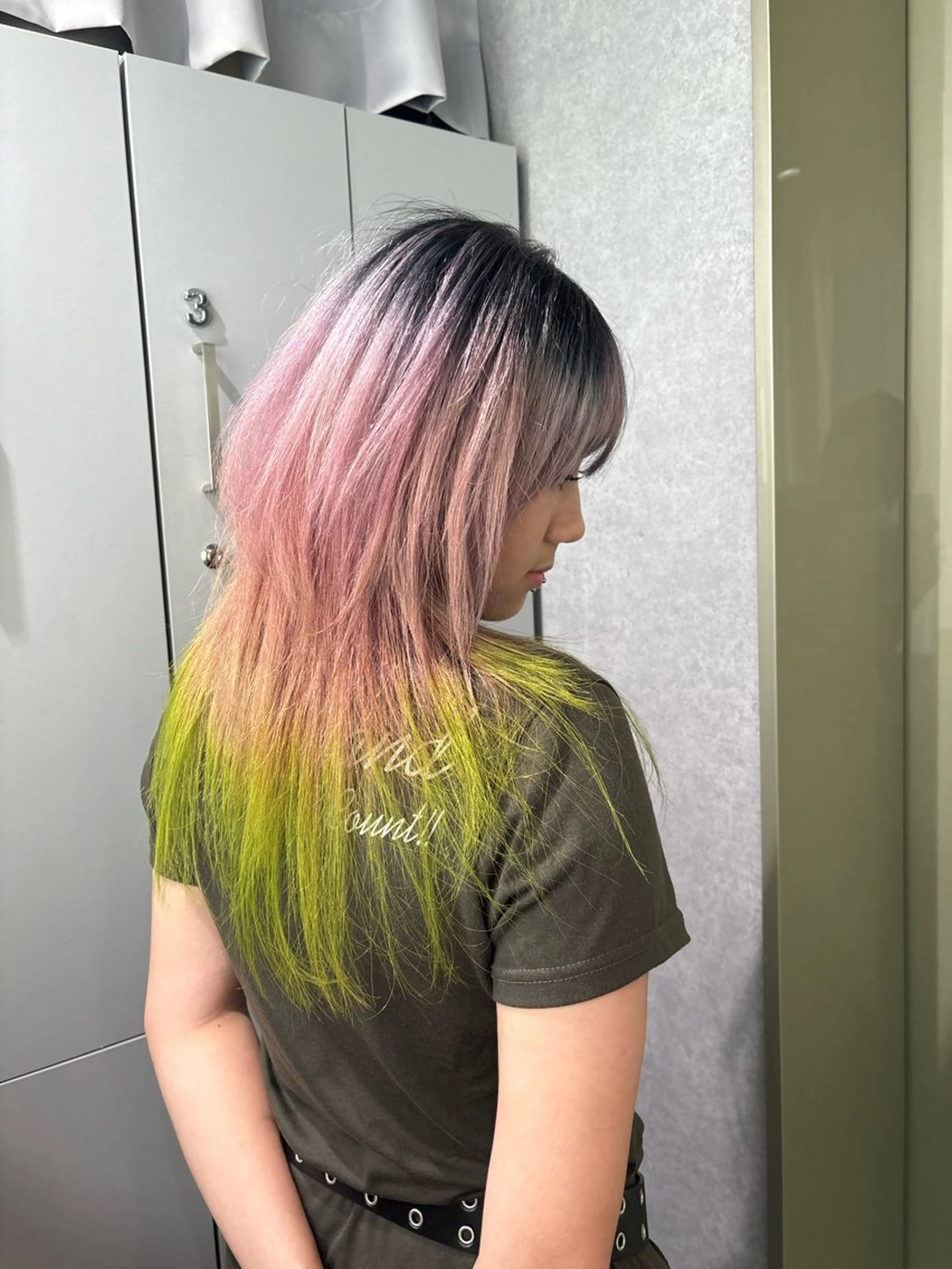 セミロング カラー グラデーションカラー ウルフカット rilas博多所属・博多JYUI/ウルフ ハイトーン/デザインのヘアスタイル