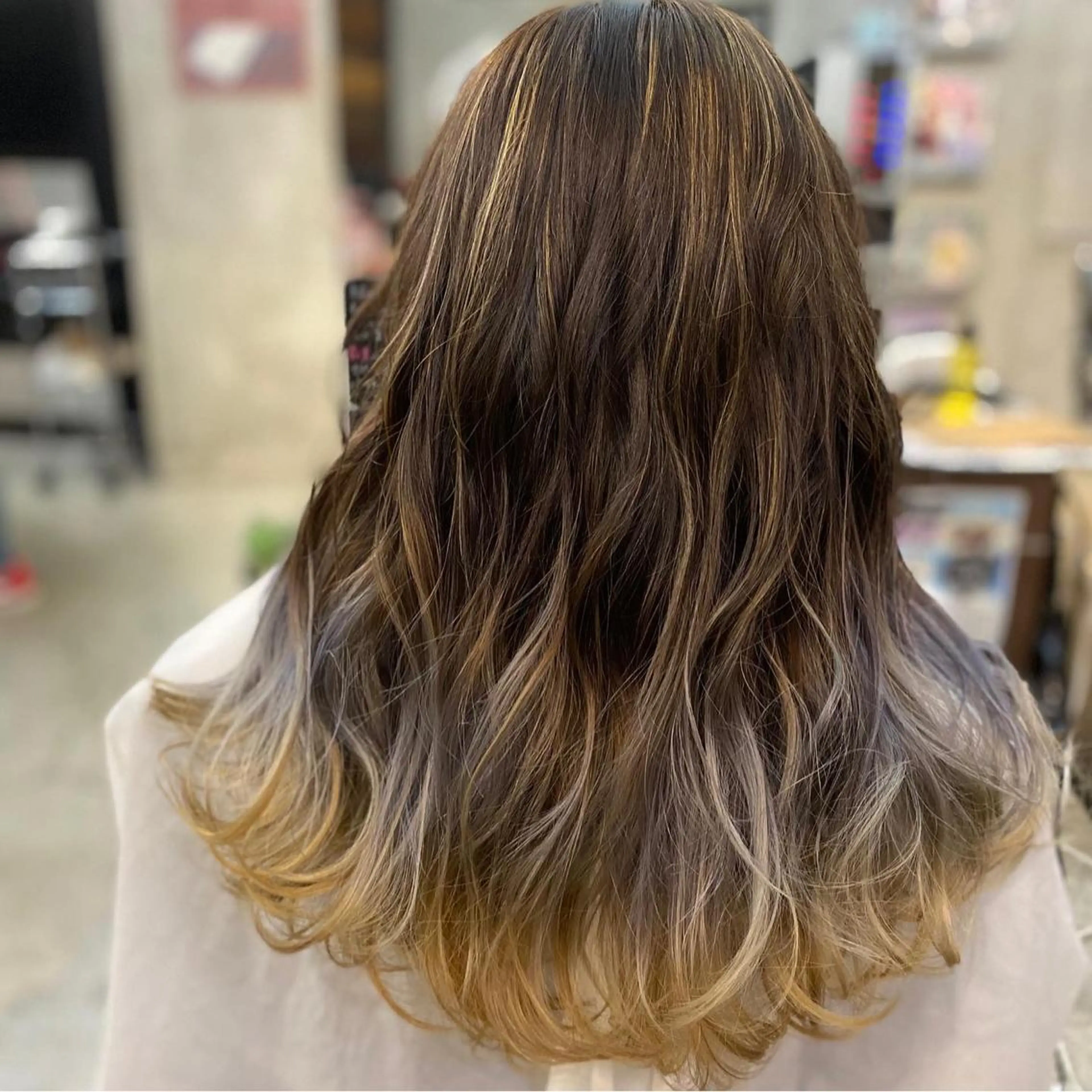 ロング カラー グラデーションカラー カット ヘアカラー トリートメント 仲矢 あゆ美のヘアスタイル