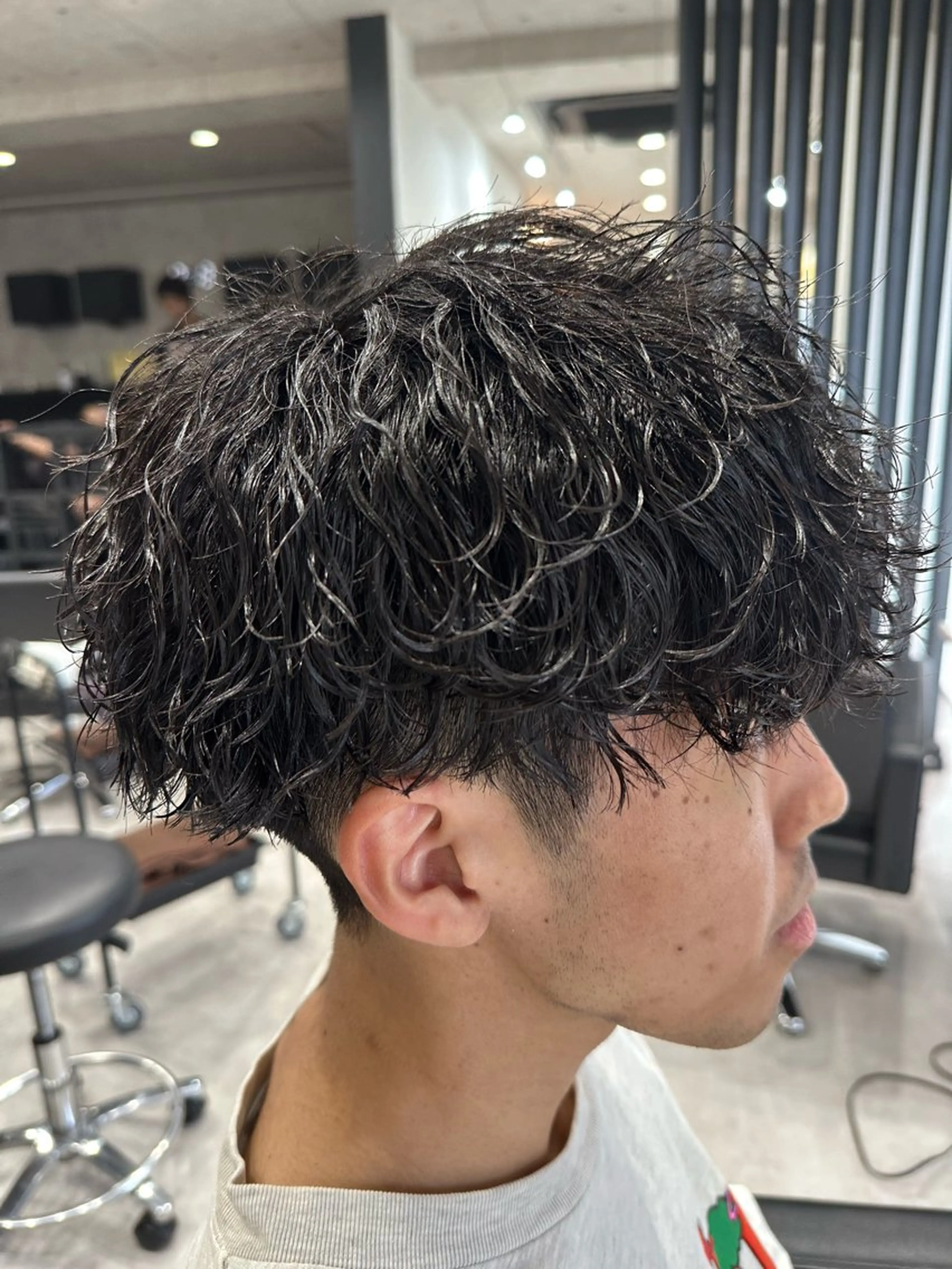 パーマ メンズ メンズパーマ 波巻きパーマ スパイラルパーマ ユウ🪄 パーマ指名No1のヘアスタイル