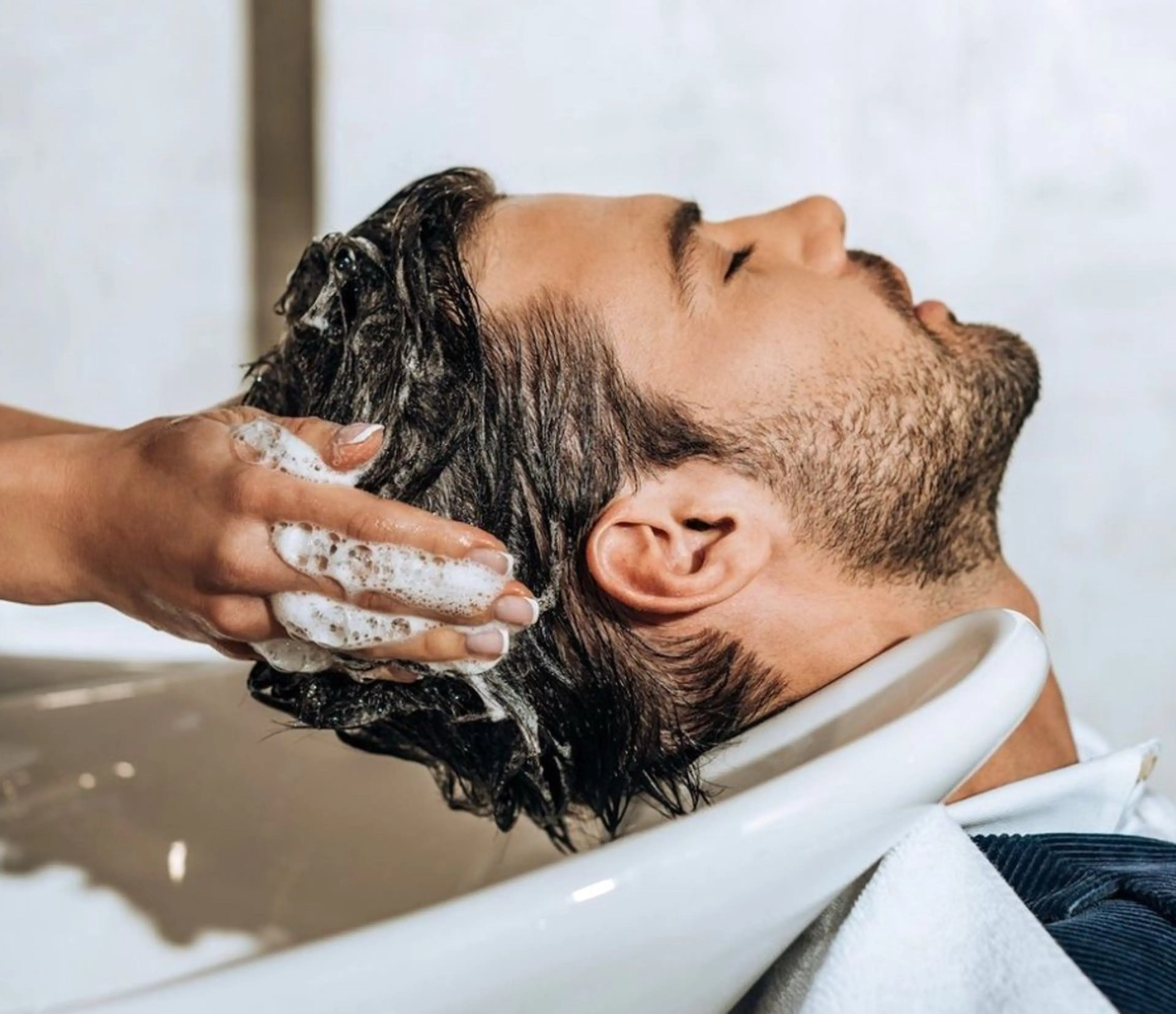 【お仕事お疲れさま:メンズ限定 夜・深夜帯】メンズカット+ヘッドスパ コースメニューの写真