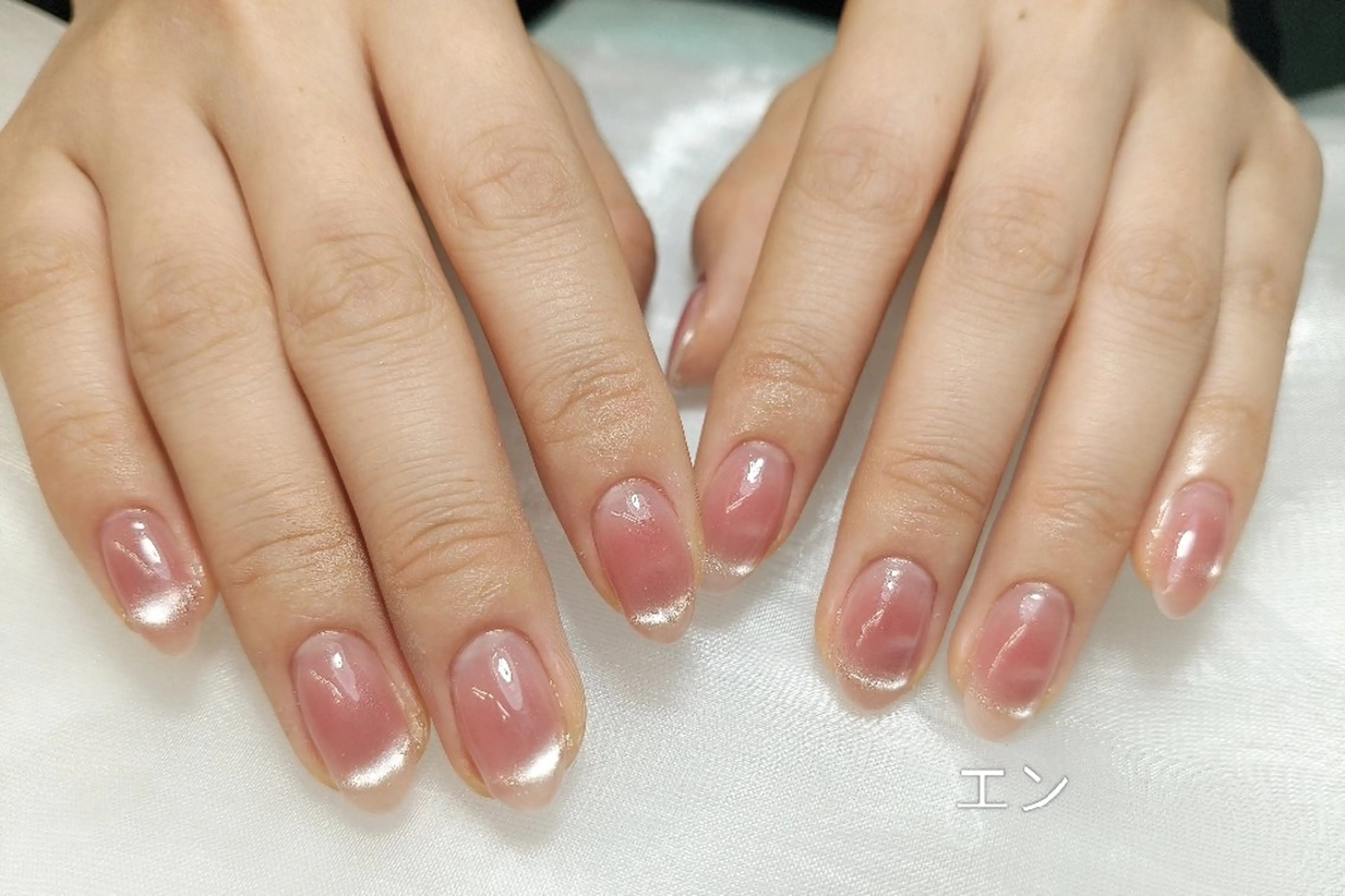 ネイル チークネイル マグネットネイル ハンドネイル エ ンのネイルデザイン