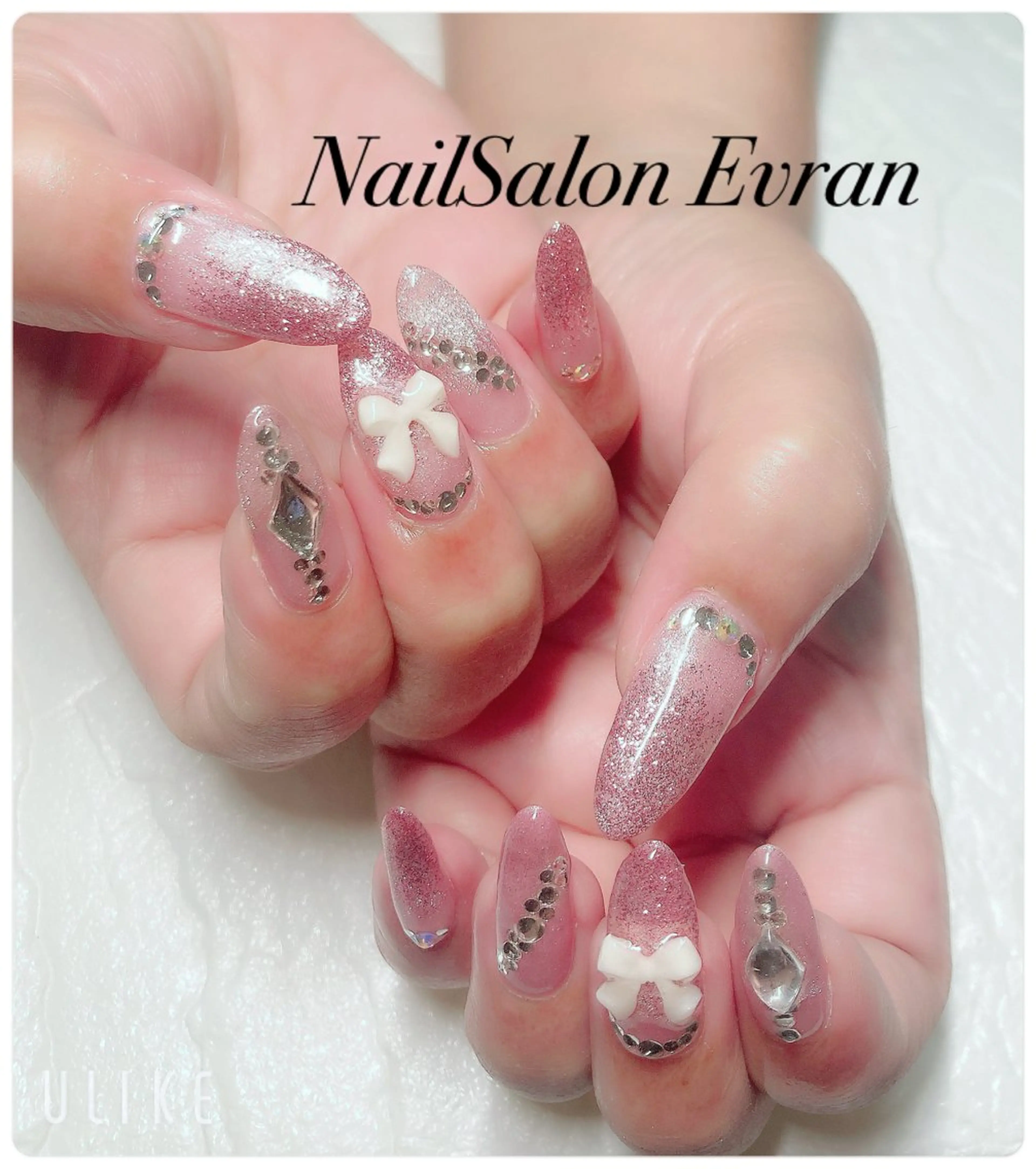 ネイル アートネイル フレンチネイル ジェルネイル マグネットネイル 持ち込み Nail salon Evranのネイルデザイン