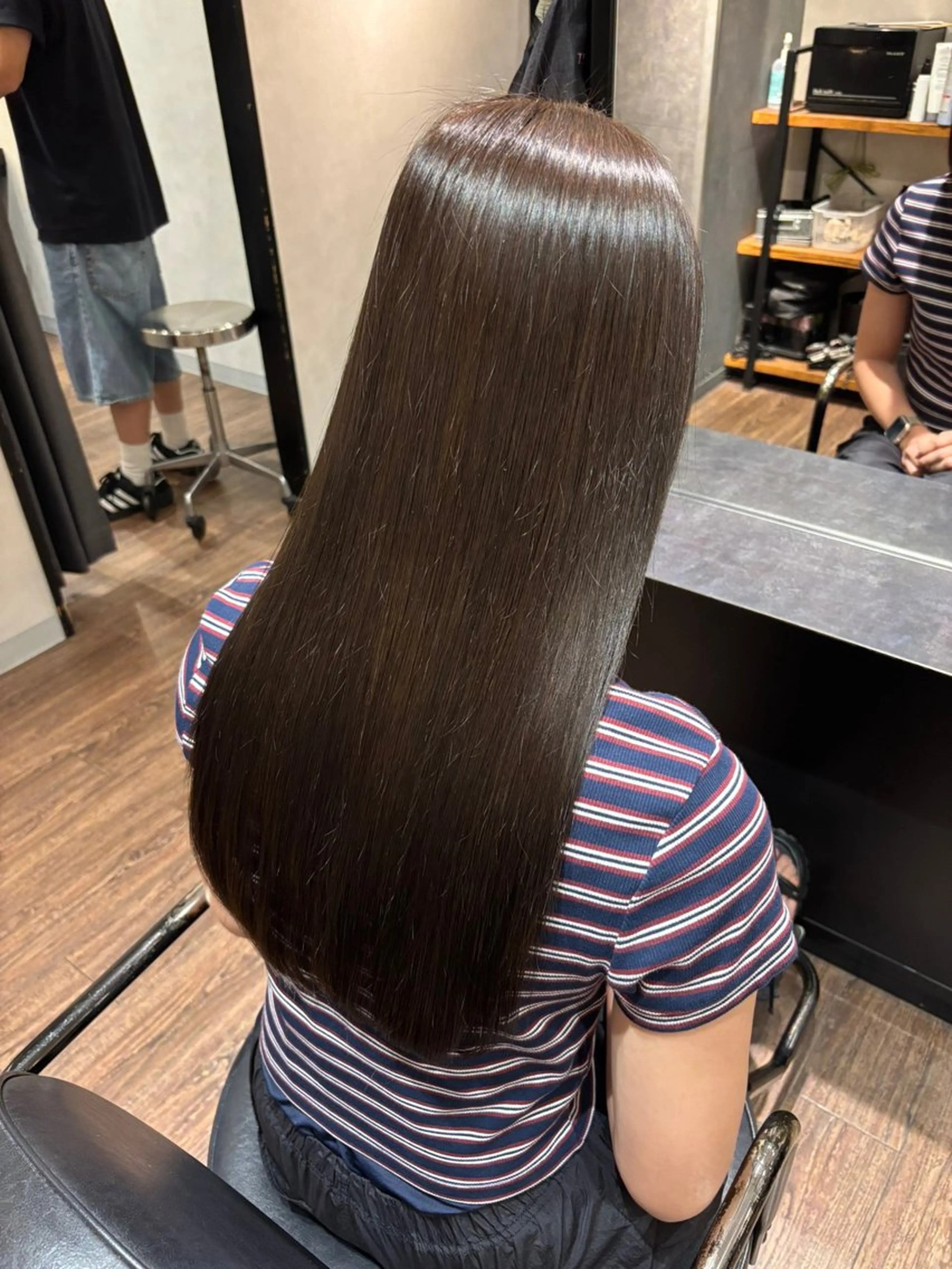 ロング ヘアカラー 番場 夏希のヘアスタイル