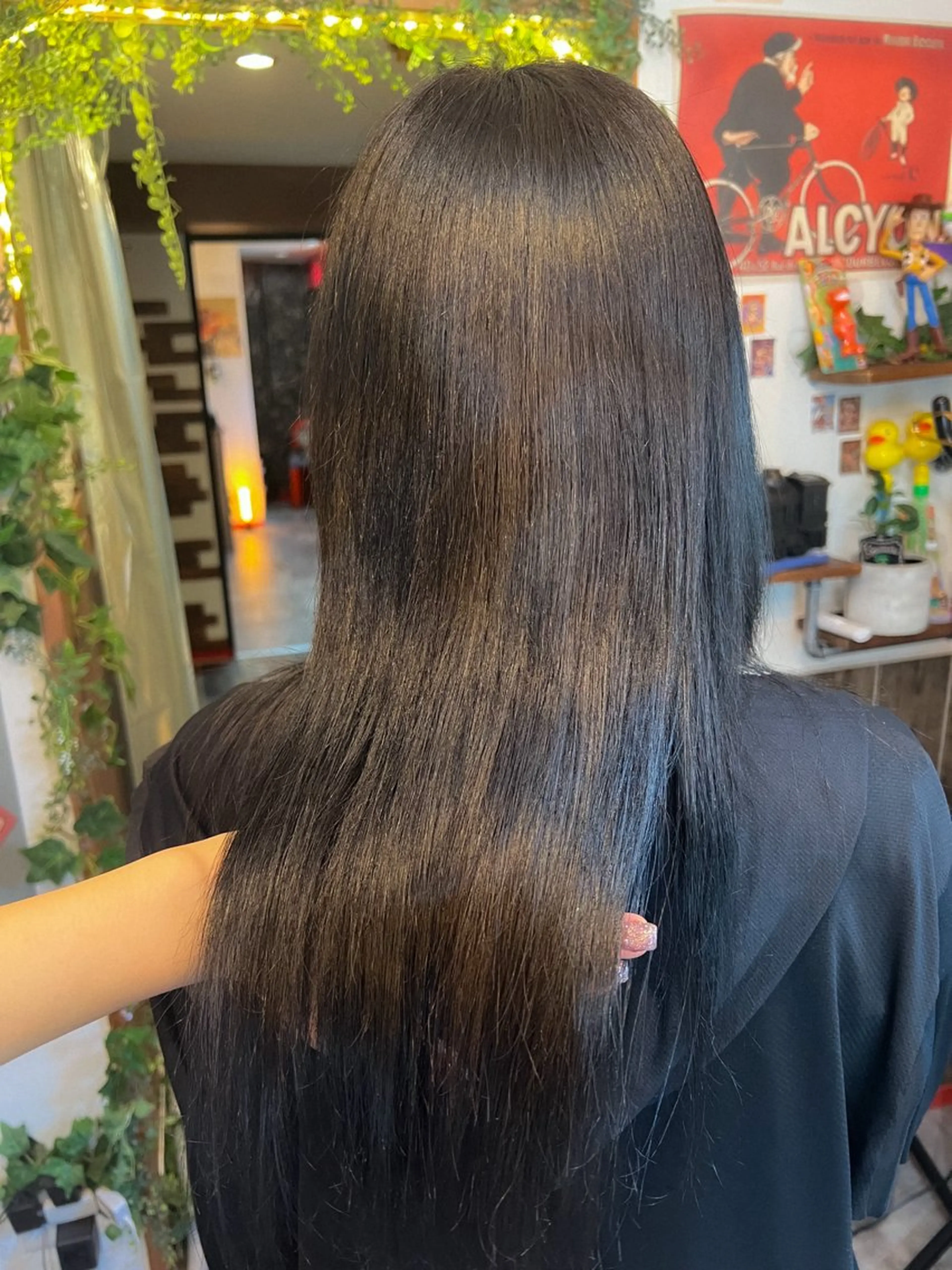 ツヤツヤ持続😳✨プチ髪質改善カットカラーメニュー⭐️ カット+全体カラー+酸熱トリートメント ¥11000の写真