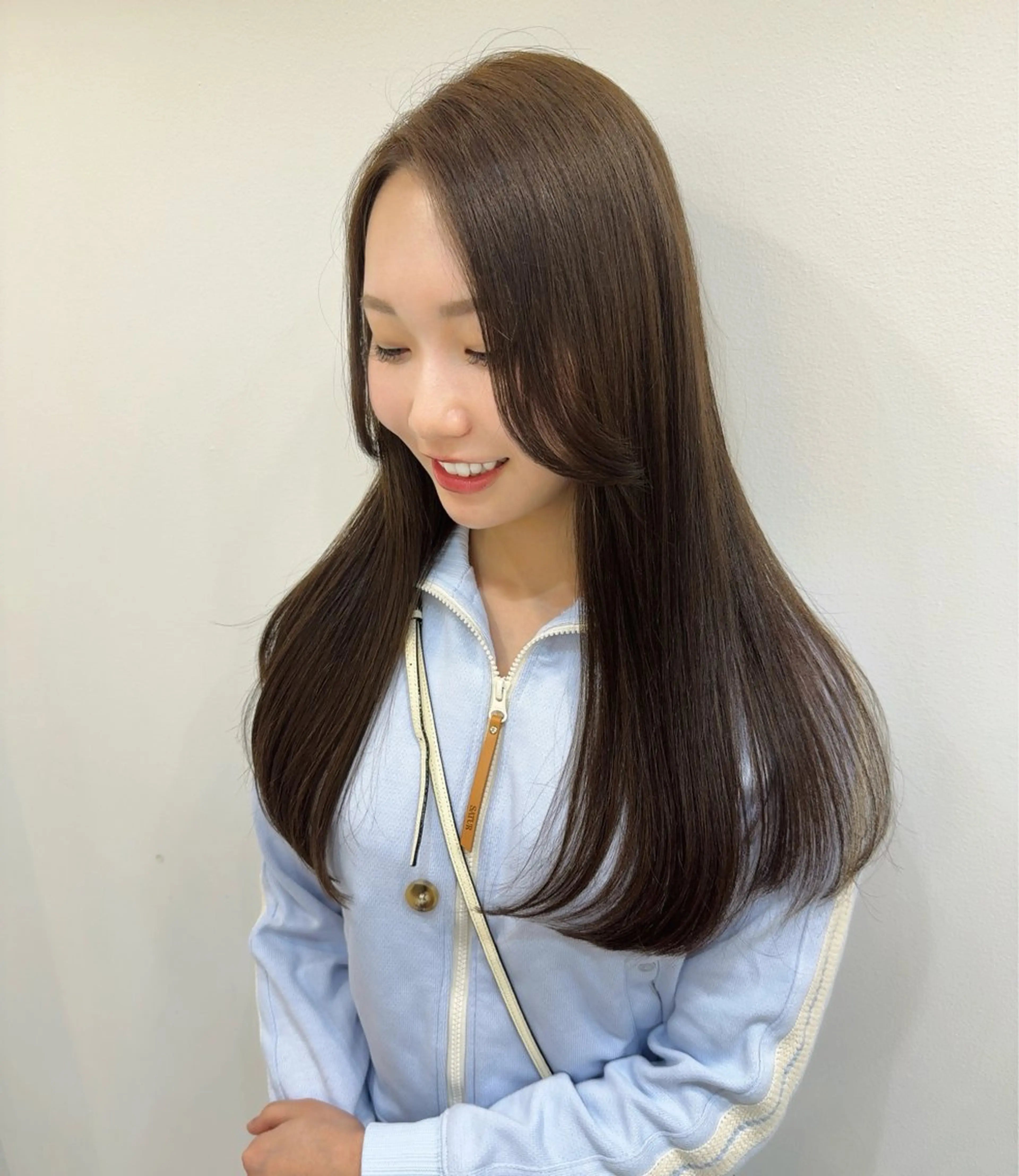 ロング カット ヘアカラー トリートメント Sayaka ii+Uのヘアスタイル