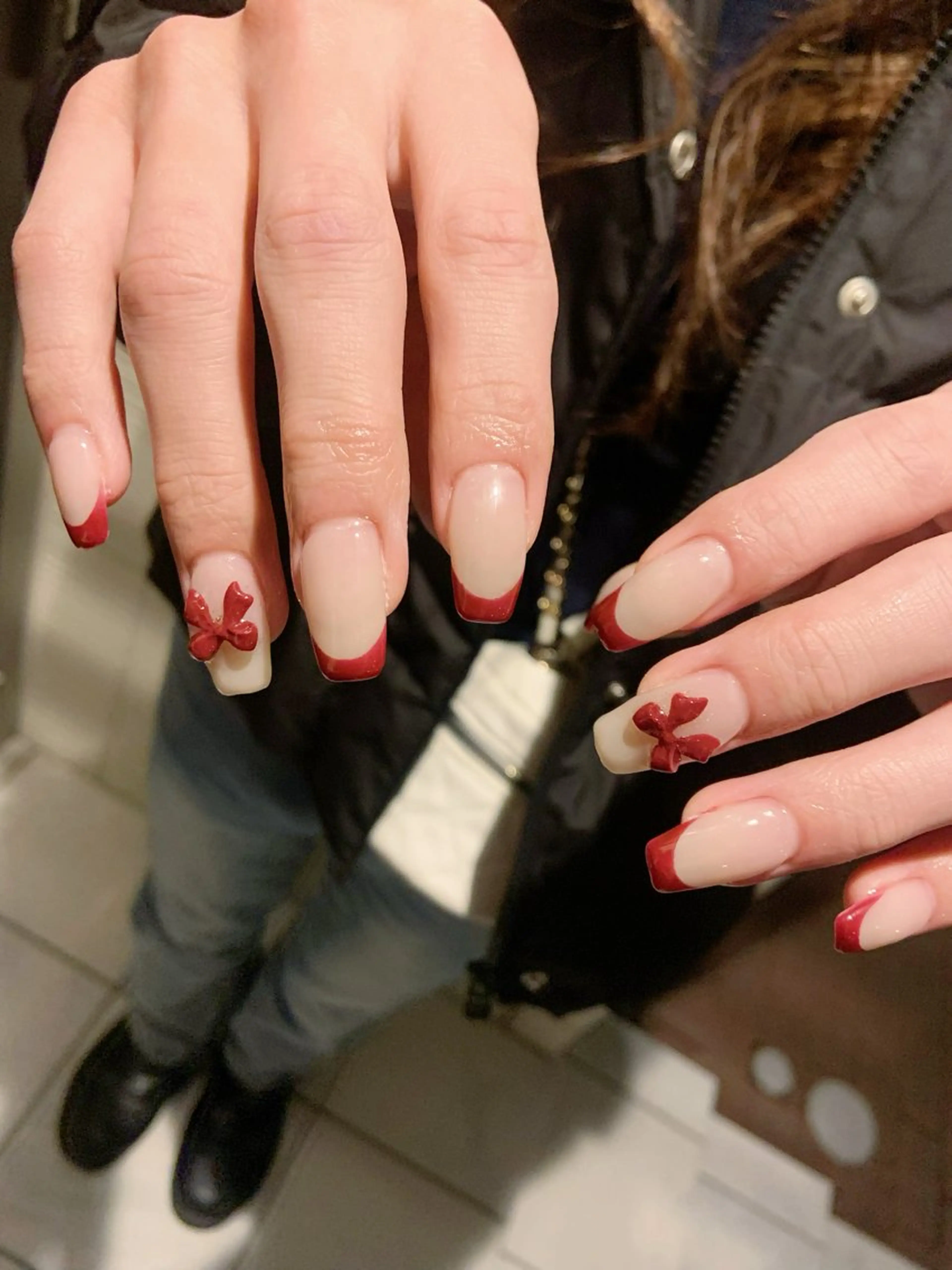 ネイル ハンドネイル ＼近畿大学／近く🦢 Swanのネイルデザイン