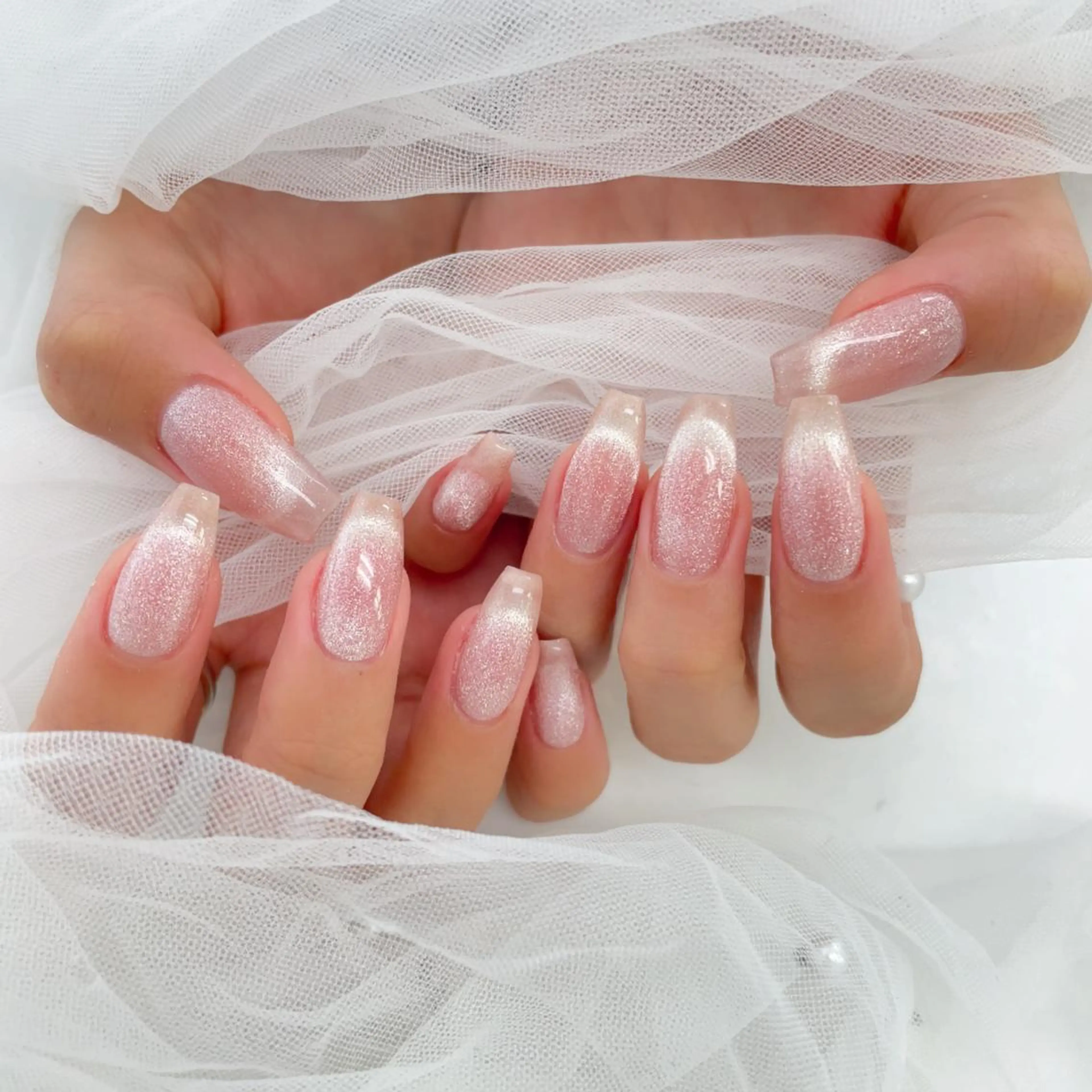 ミディアム れな 🌟のネイルデザイン