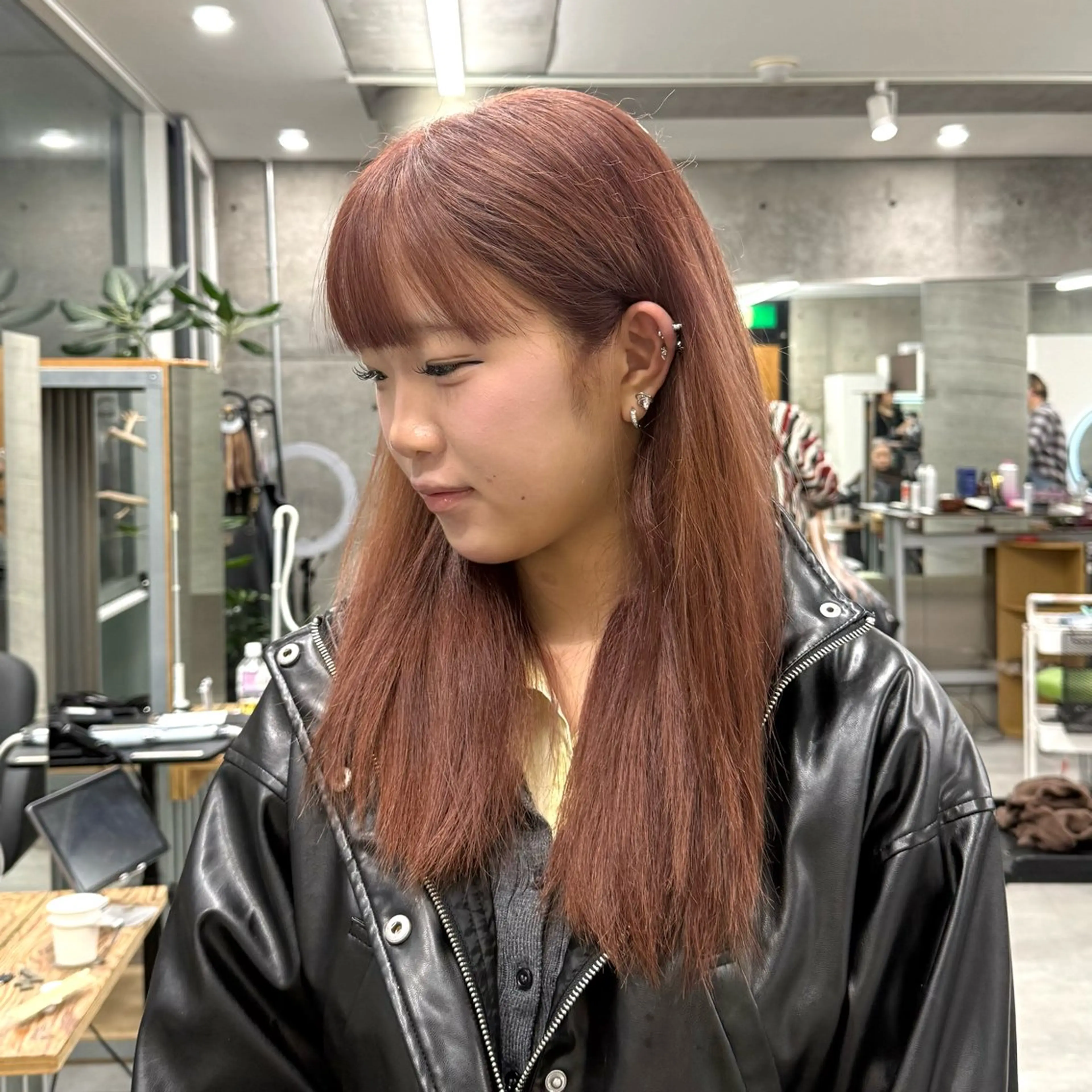 セミロング カラー カット ヘアカラー Welring hair salon所属・Runa/大人 かわいいハイトーンのヘアスタイル