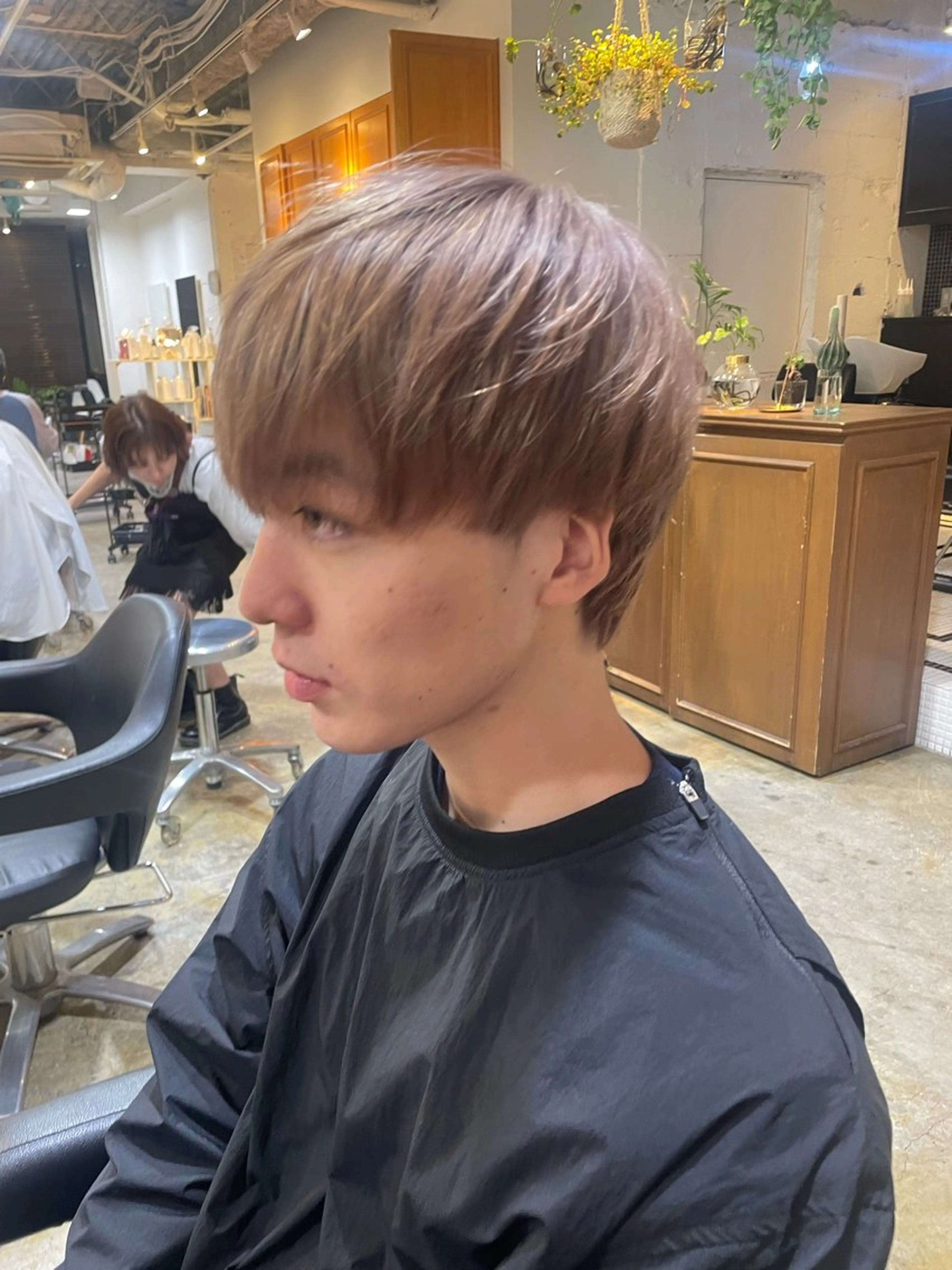 ミディアム カラー メンズ メンズブリーチ ブリーチ ケアブリーチ RIN/韓国ヘア レイヤーカットのヘアスタイル