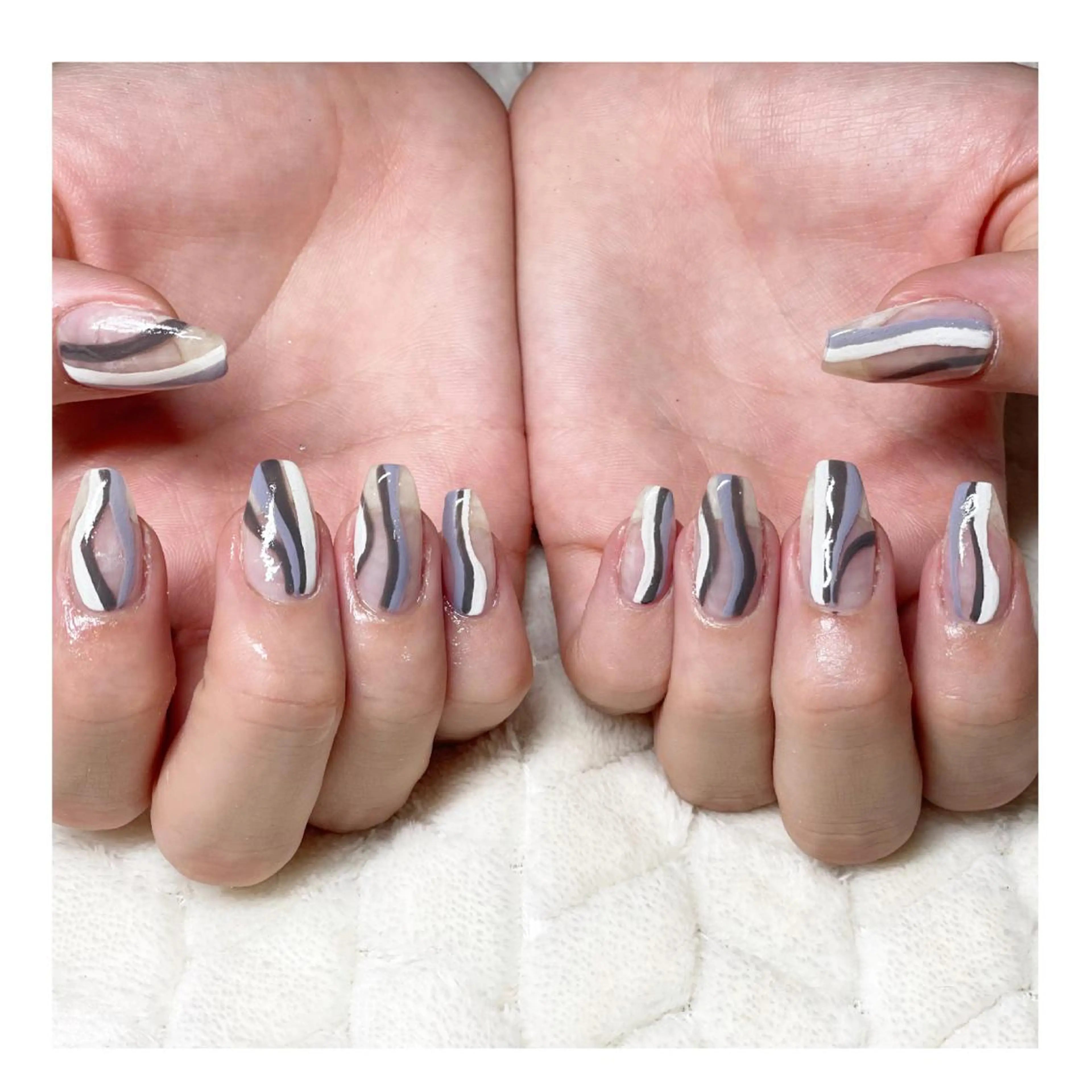 ネイル アートネイル ボーダー クリアネイル ジェルネイル ハンドネイル LaLa Peach 福岡のマツエク・マツパデザイン