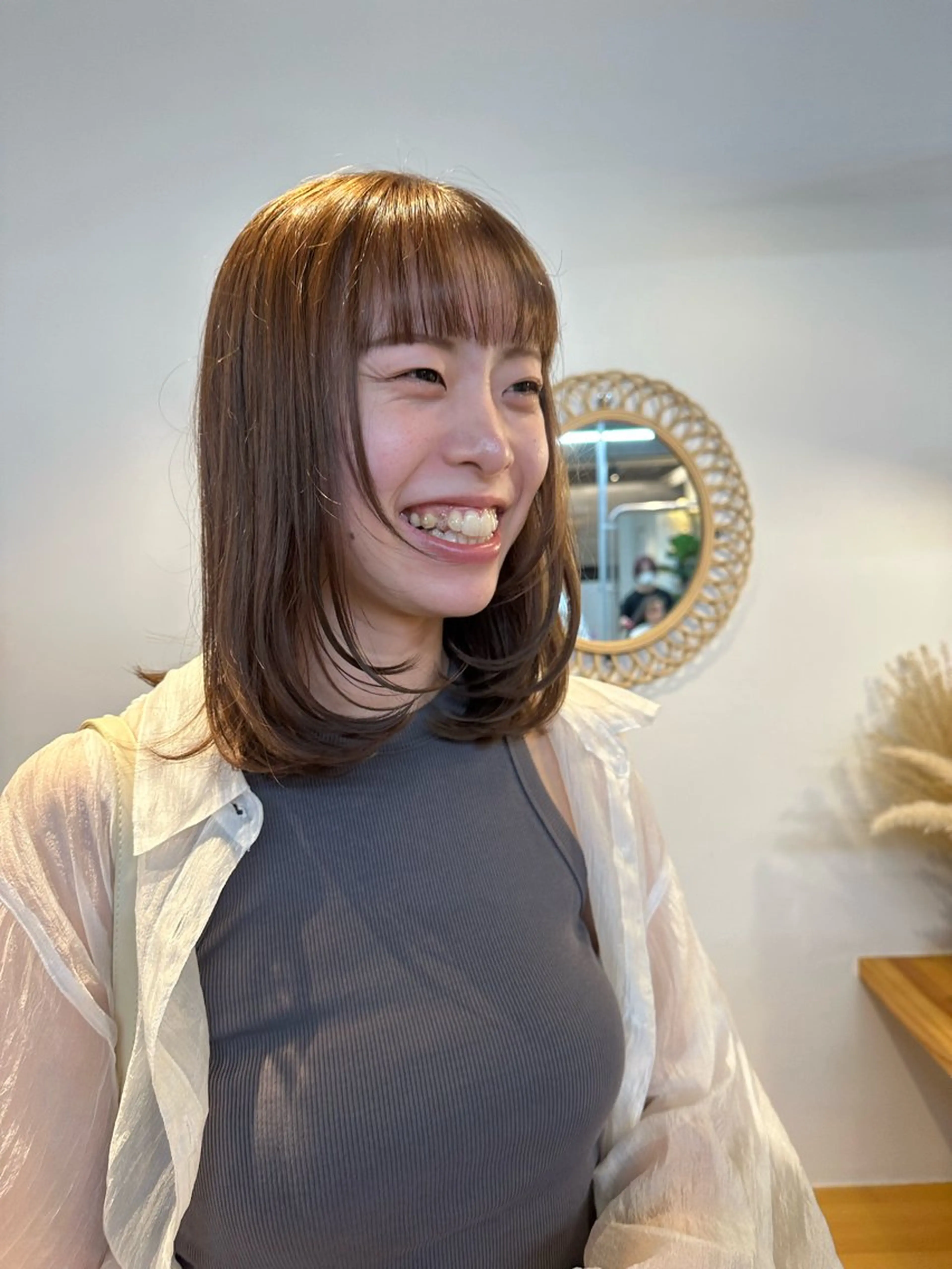 ミディアム カラー yuika .のヘアスタイル