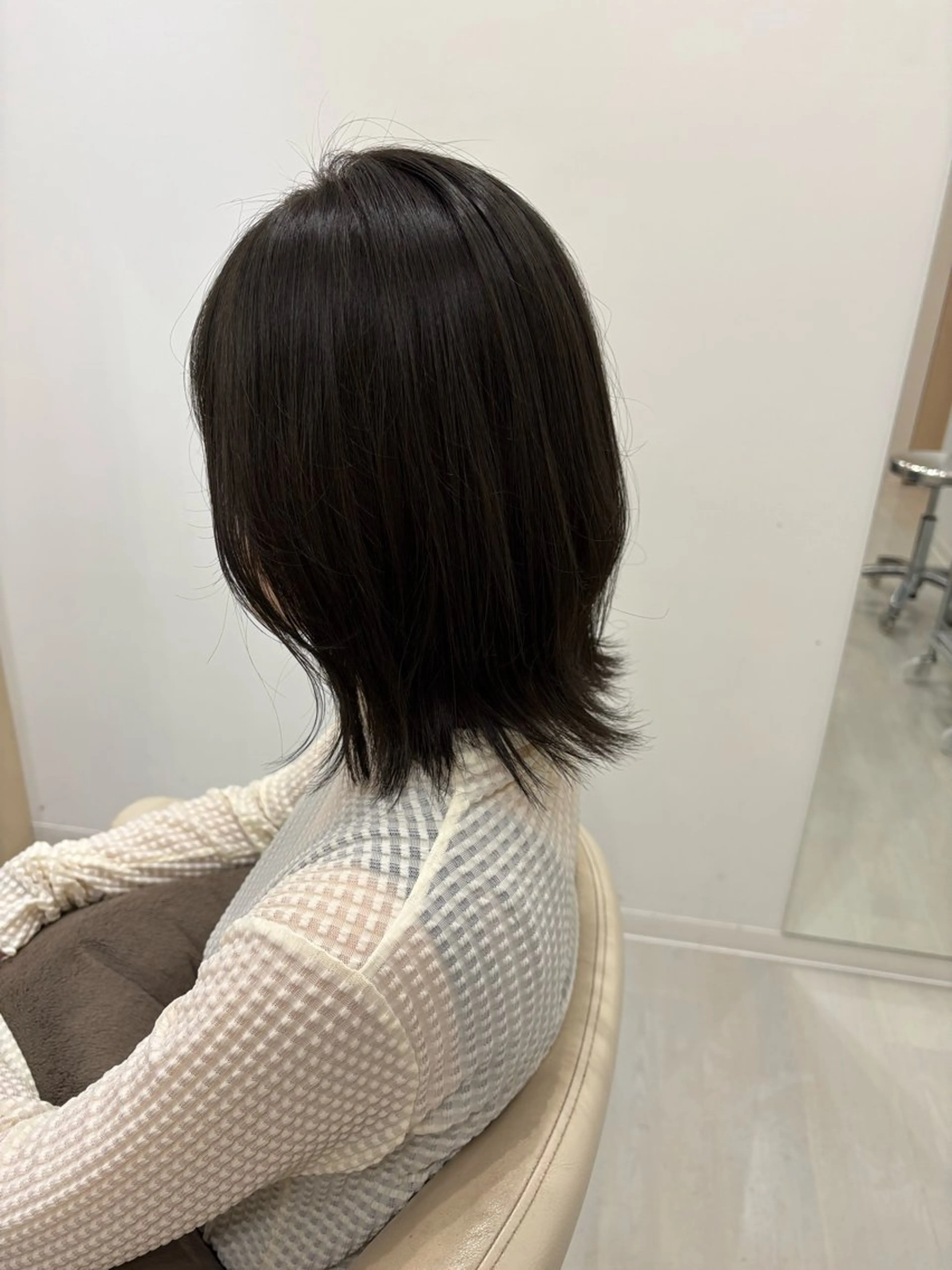 ミディアム 【アドラーブル】反町 萌のヘアスタイル