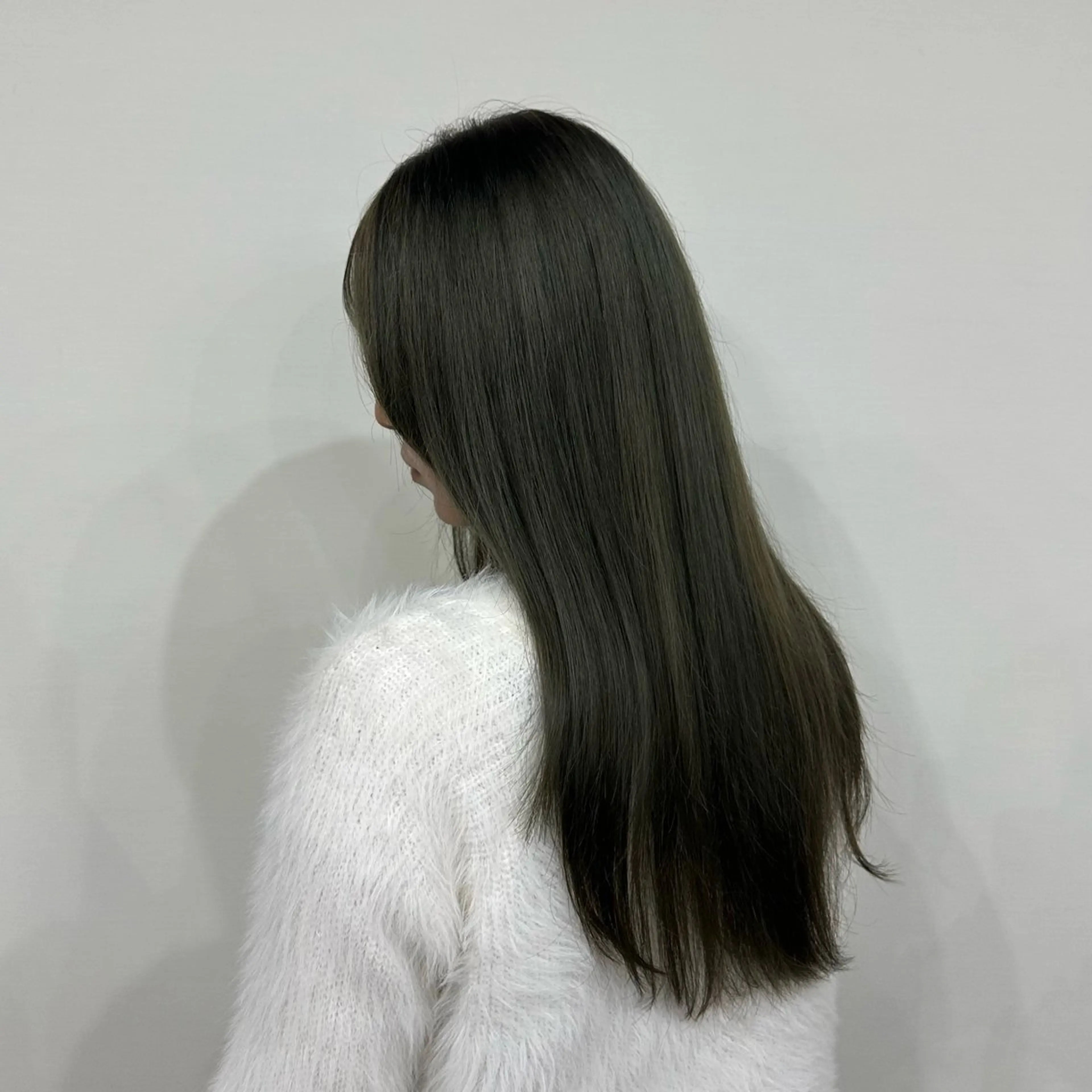 ロング カラー オリーブカラー ヘアカラー 透明感カラー/外苑前 /MIRAI🇰🇷のヘアスタイル