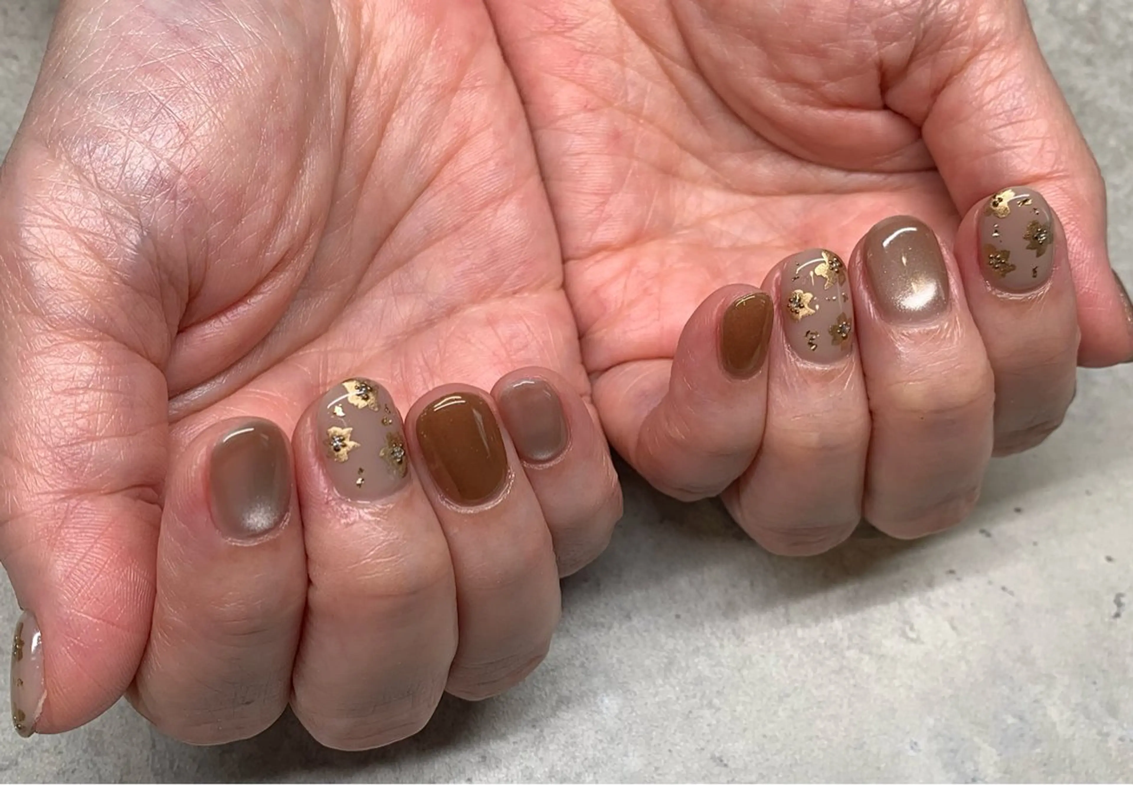 ネイル フラッシュネイル マグネットネイル ニュアンスネイル オフィスネイル ショートネイル sufu. nail YUKIのネイルデザイン